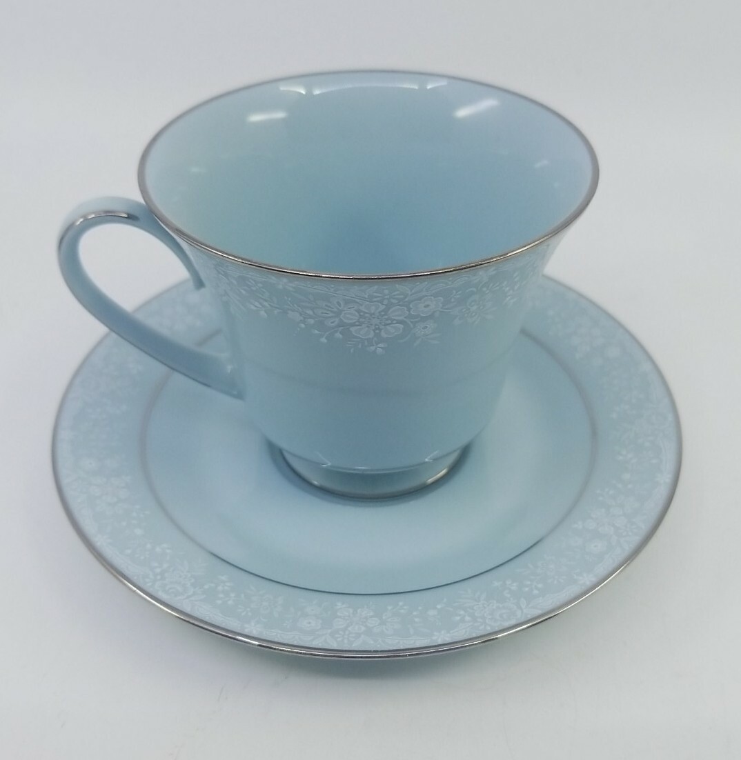 Noritake Fidelity Dinnerware 6pcs. Setting Blue White Flowers Platinum Trim EUC