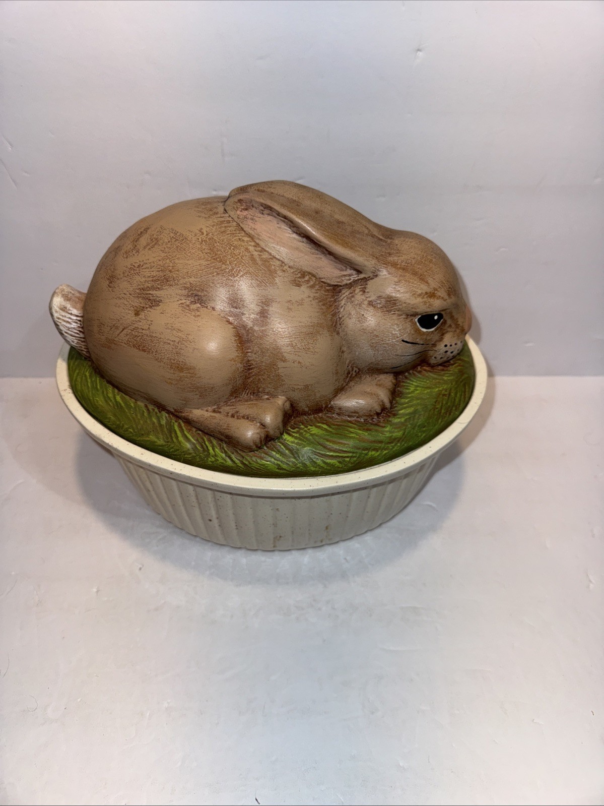 vintage 1982 Scioto ceramic rabbit-topped covered dish Easter