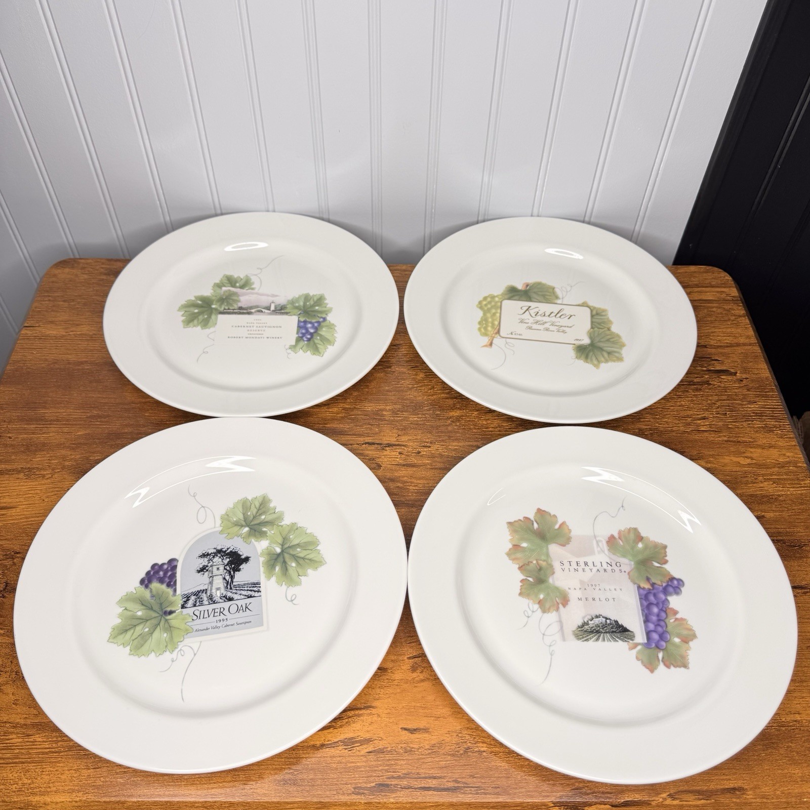 4 Wedgwood Grand Gourmet Collection Bone China 1999 Wine Dinner Plates England