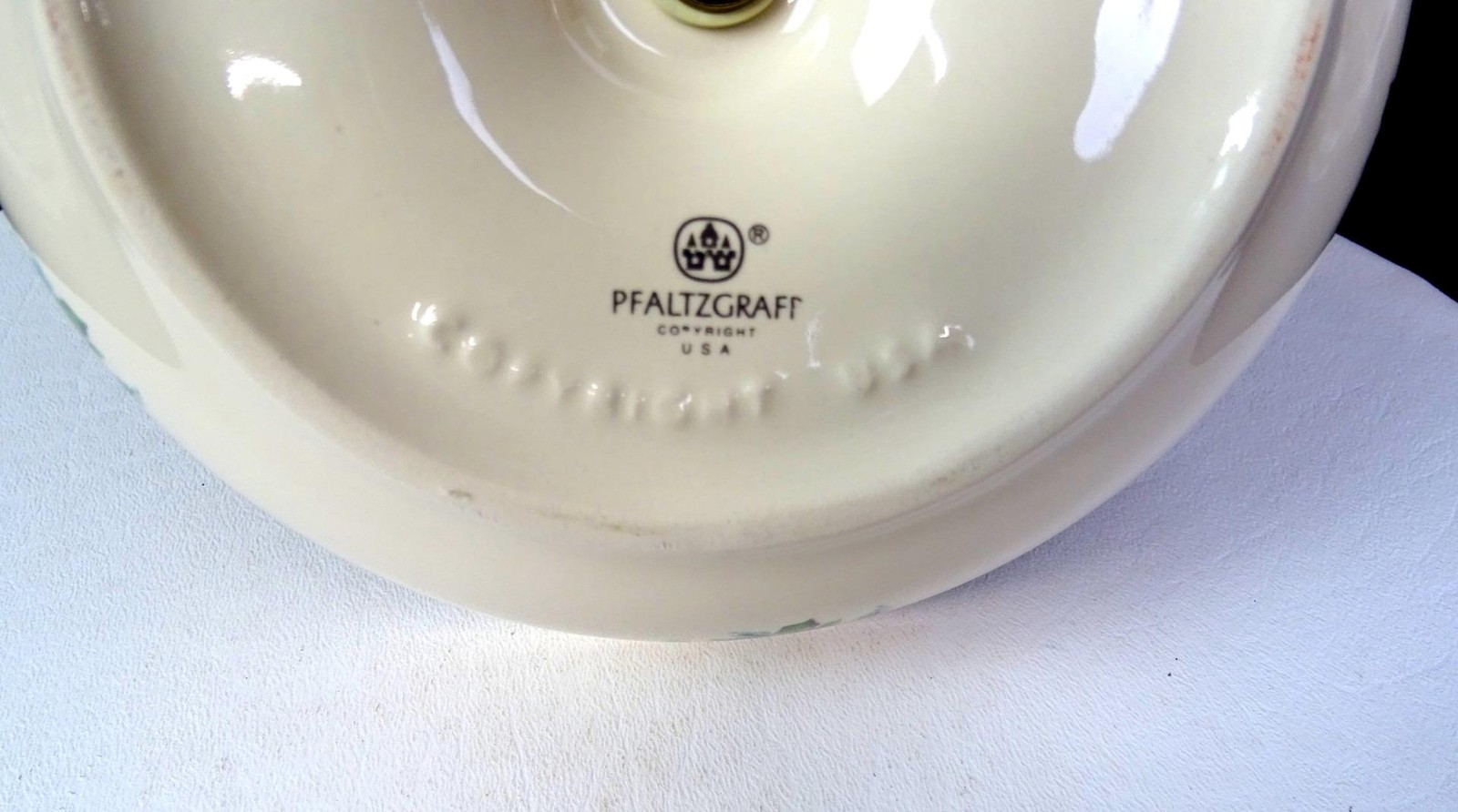 Pfaltzgraff Porcelain Holly Joy Center Handle 7 1/8″ Open Candy Dish 1994-1997