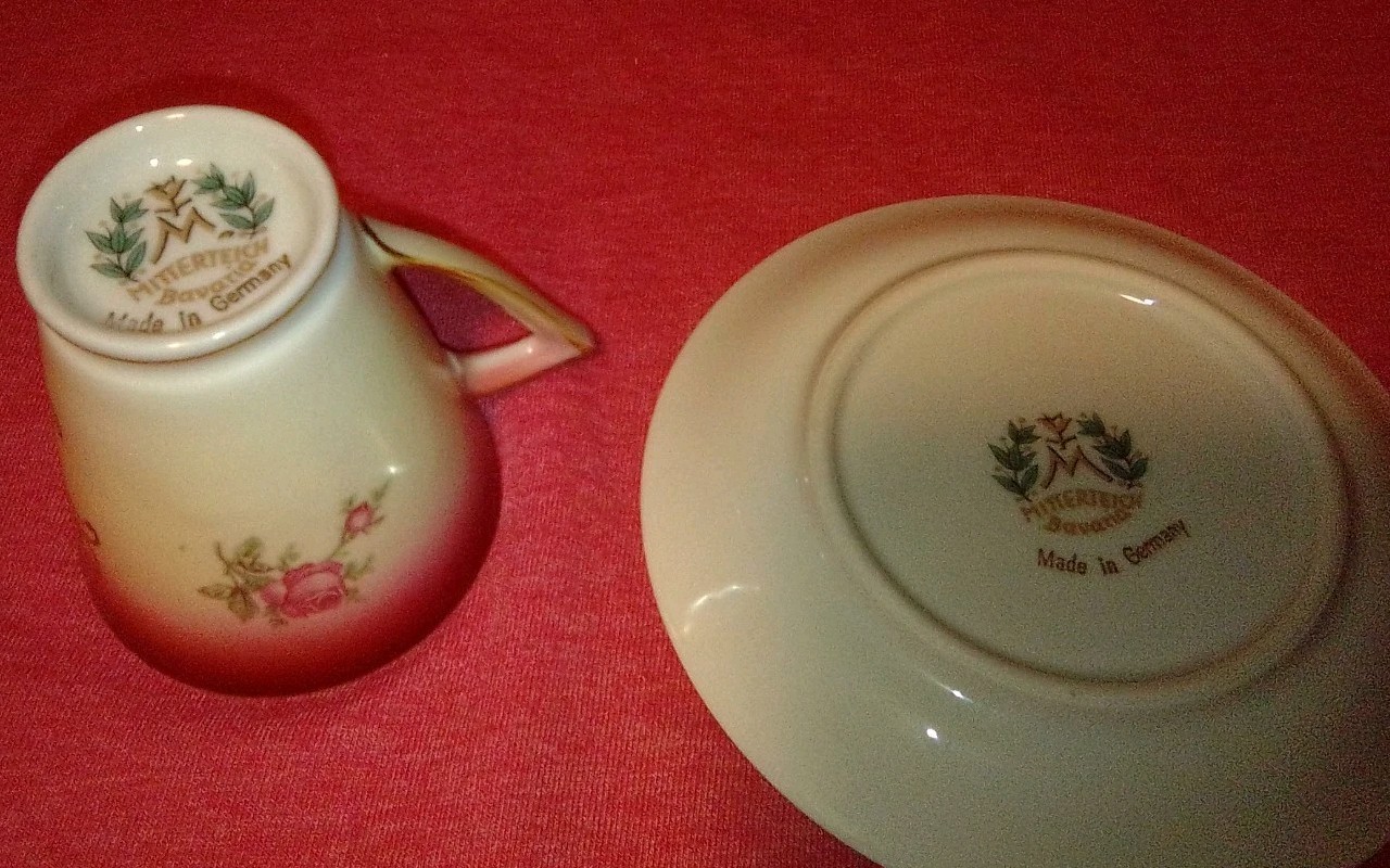 Mitterteich Bavaria Germany Demitasse Cup And Saucer Gold Trim Red/pink/Cream