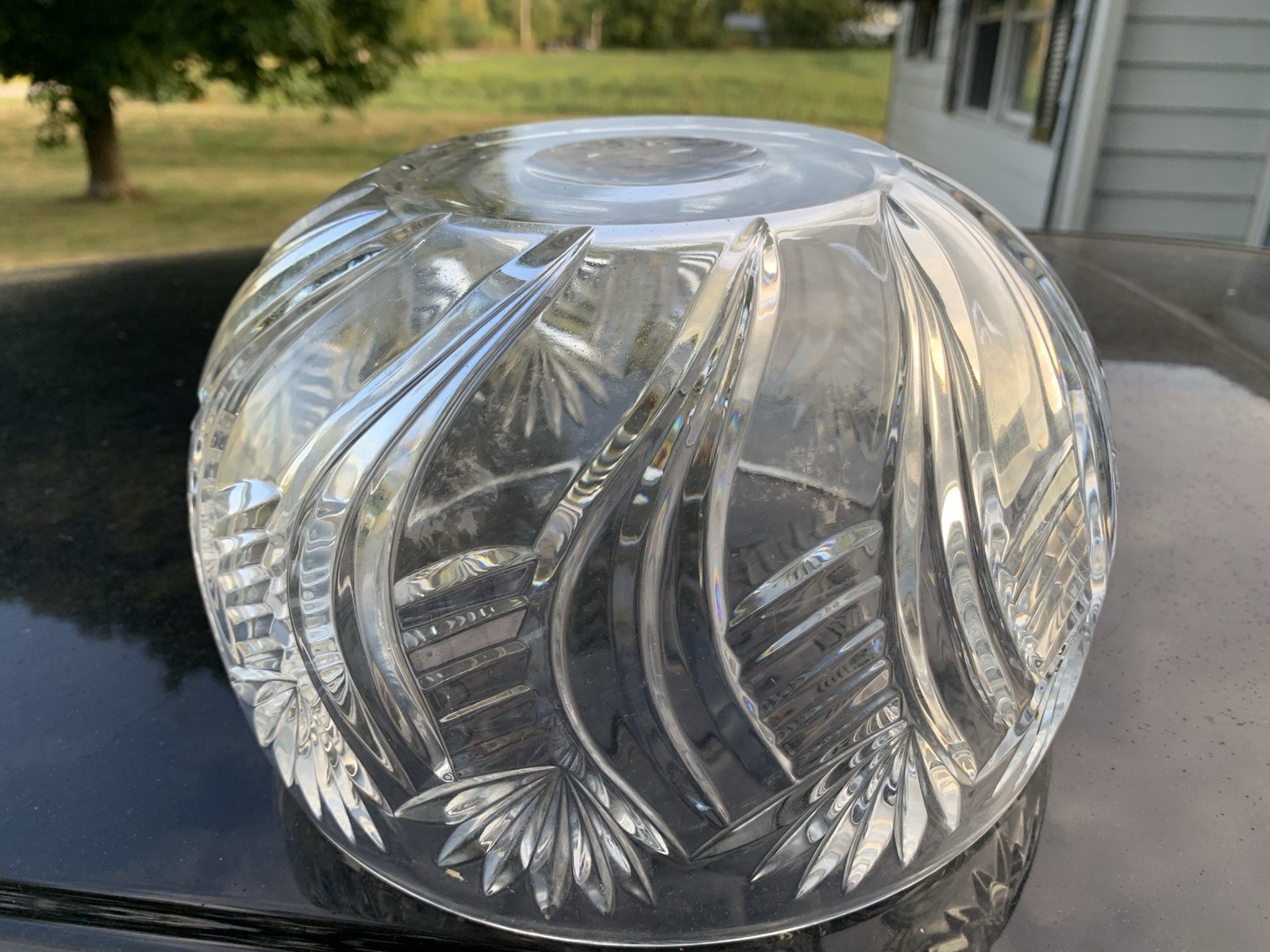 Stunning Crystal Glass Bowl 9″ wide Very Heavy, Pineapple Top-Rib, Unmarked