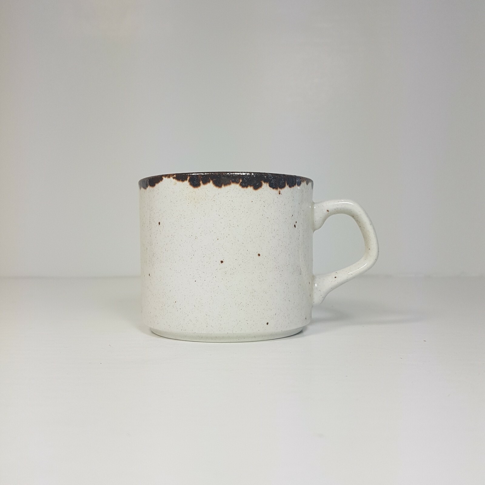 J&G Meakin Lifestyle Cup & Saucer Set Crazing/Blemish (See Picture)