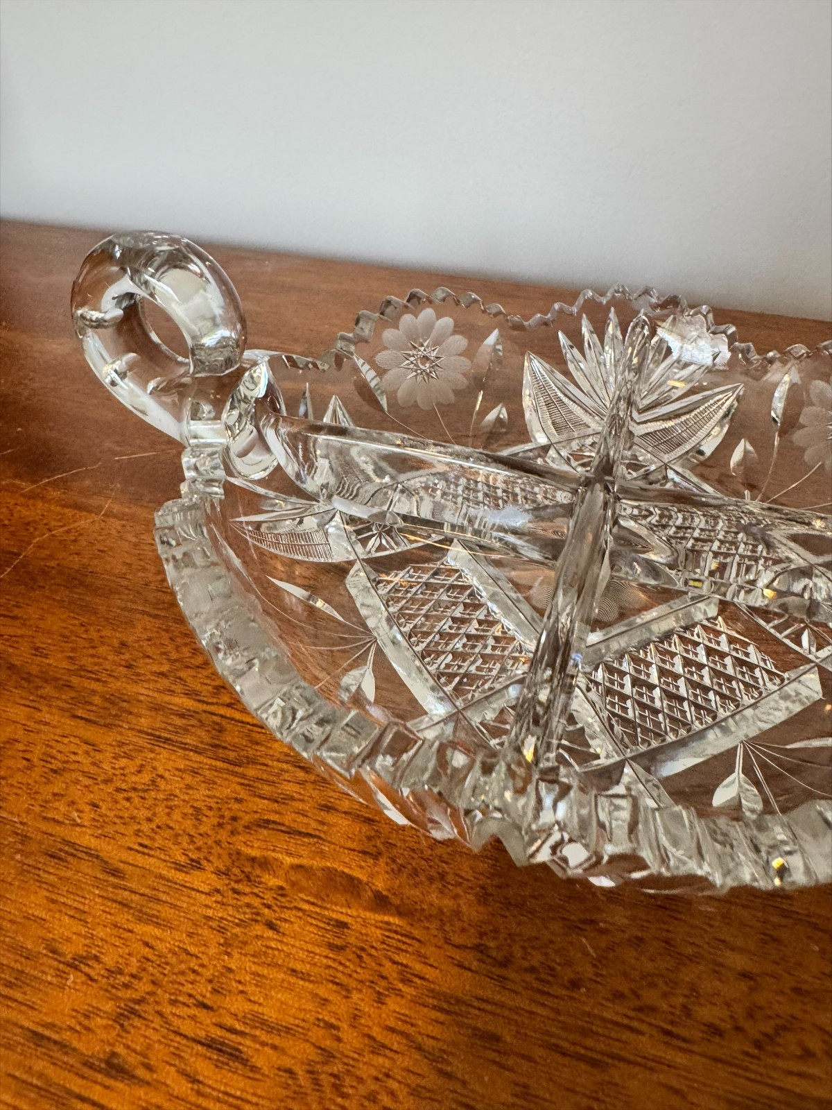 Pretty Vintage Cut Glass Divided Relish Dish with Handles – Starburst 11″x8″