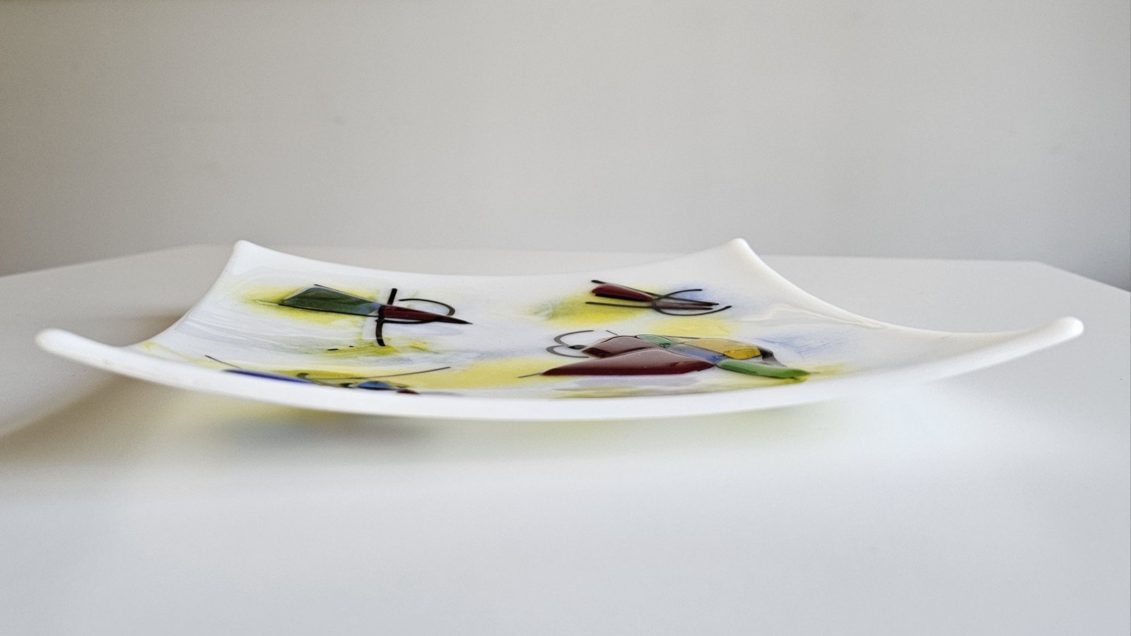 Vintage Fused Glass Abstract Art Plate – Kandinsky Style – MCM 9″ Square White