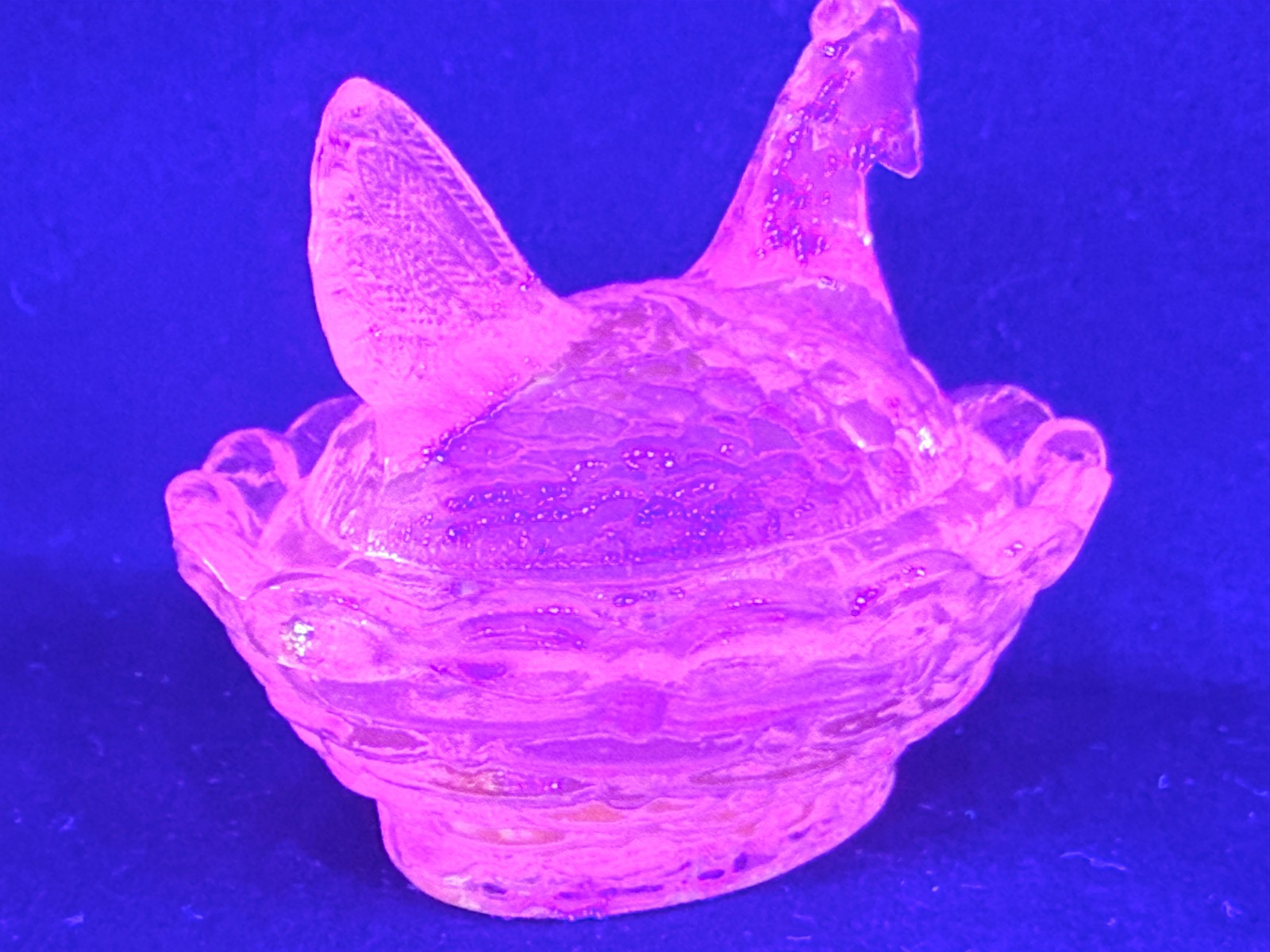 Green Vaseline Uranium glass mini Hen Chicken on nest basket egg chick salt glow