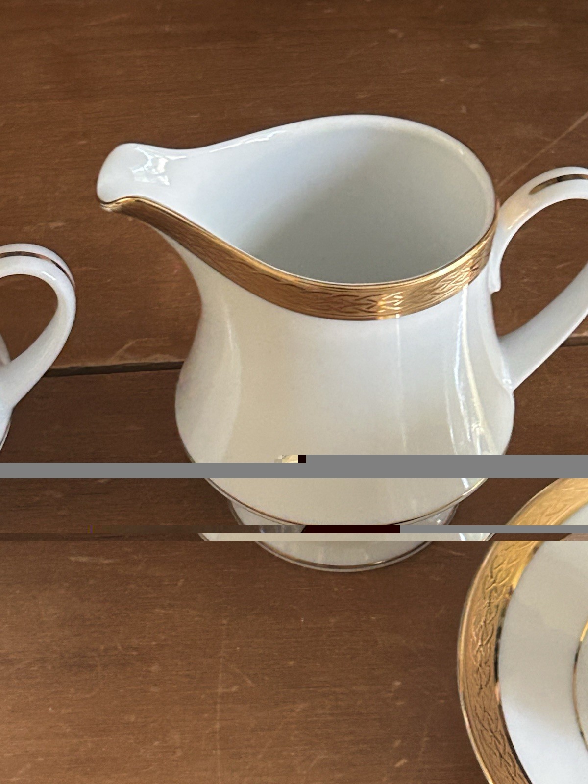 QUEEN’S GOLD Noritake 4 Cup And Saucer Sets With Creamer And Sugar Bowl W/Lid