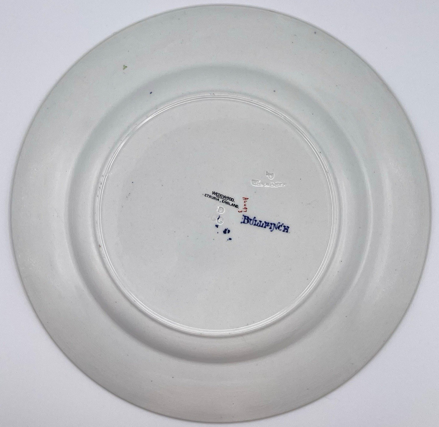Wedgwood ‘Bullfinch’ Luster Dinner Plate Smooth Rim Polychrome Rare 1918 Antique