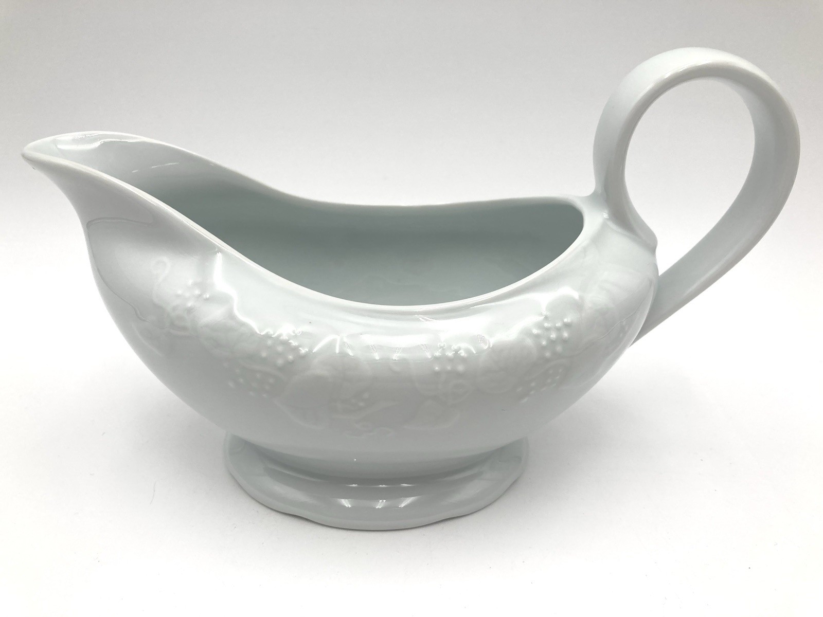 Dansk Gravy Boat & 10” Tray Ivy Embossed Fruit and Leaves White 2 Pc Vtg Set
