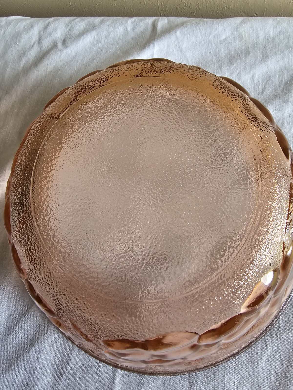 VTG Kig Indonesia Pink Pressed Glass Embossed Fruit Pattern 9″ Serving Bowl