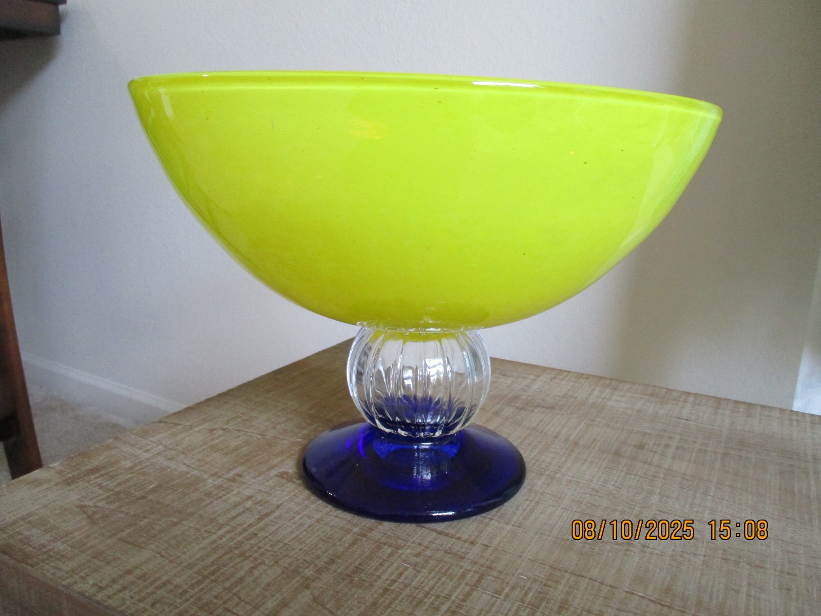 Gunnel Sahlin Kosta Boda Art Glass Bowl Fruit Footed Stemmed