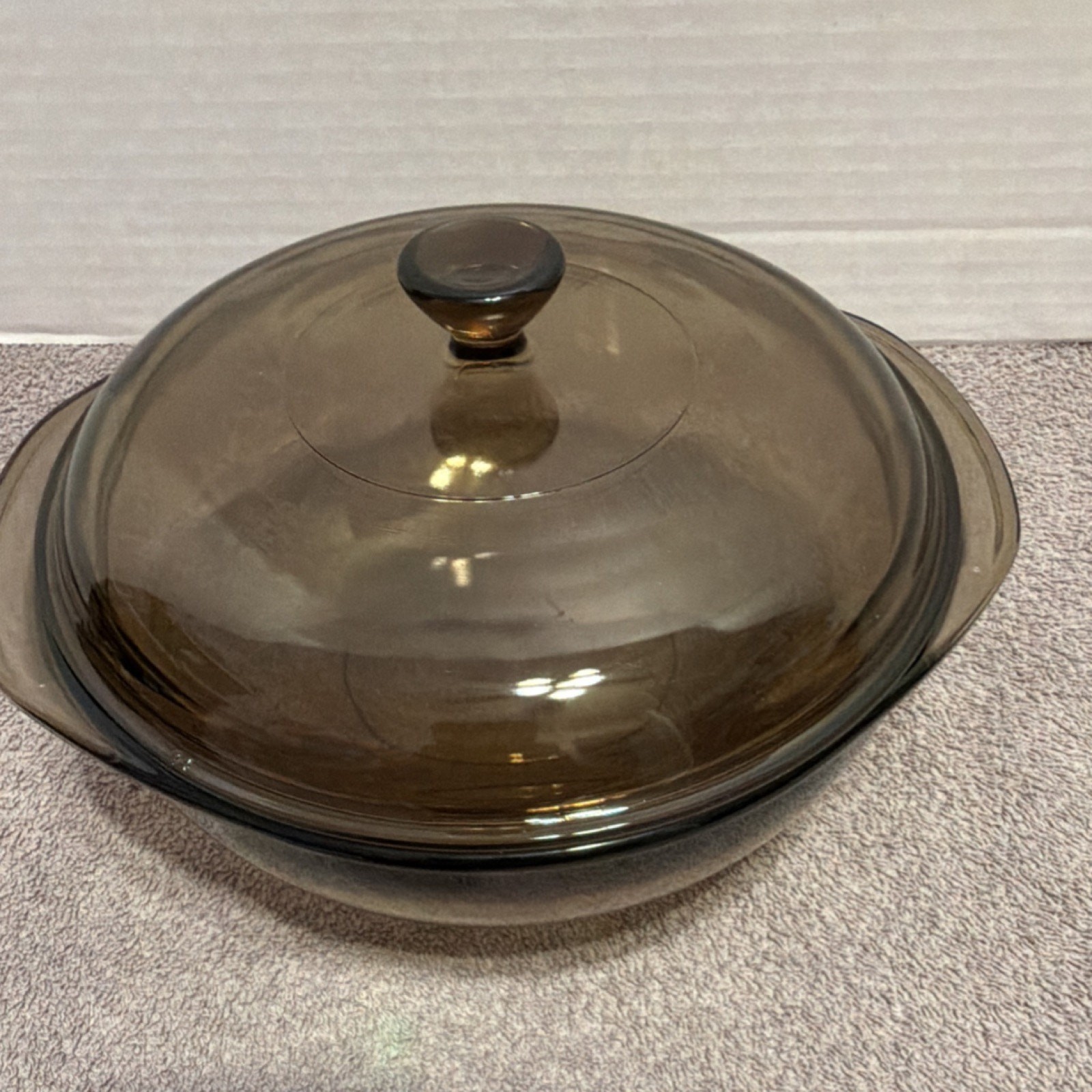 Vintage PYREX Brown Glass Casserole Dish with Lid Handles 2.5qt #24 no chips