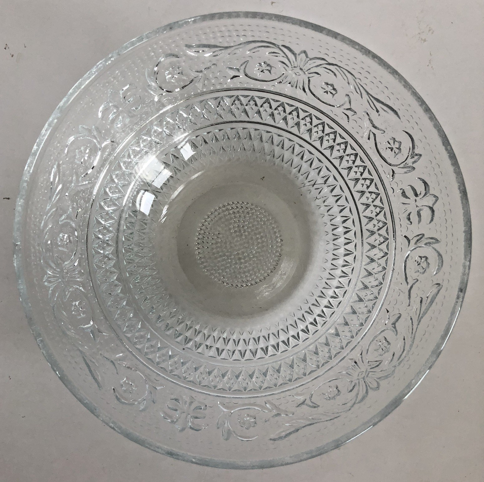 Vtg KIG Malaysia Crystal Sandwich Fleur de Lis Pattern Bowls 5 3/8″ Clear Set 2