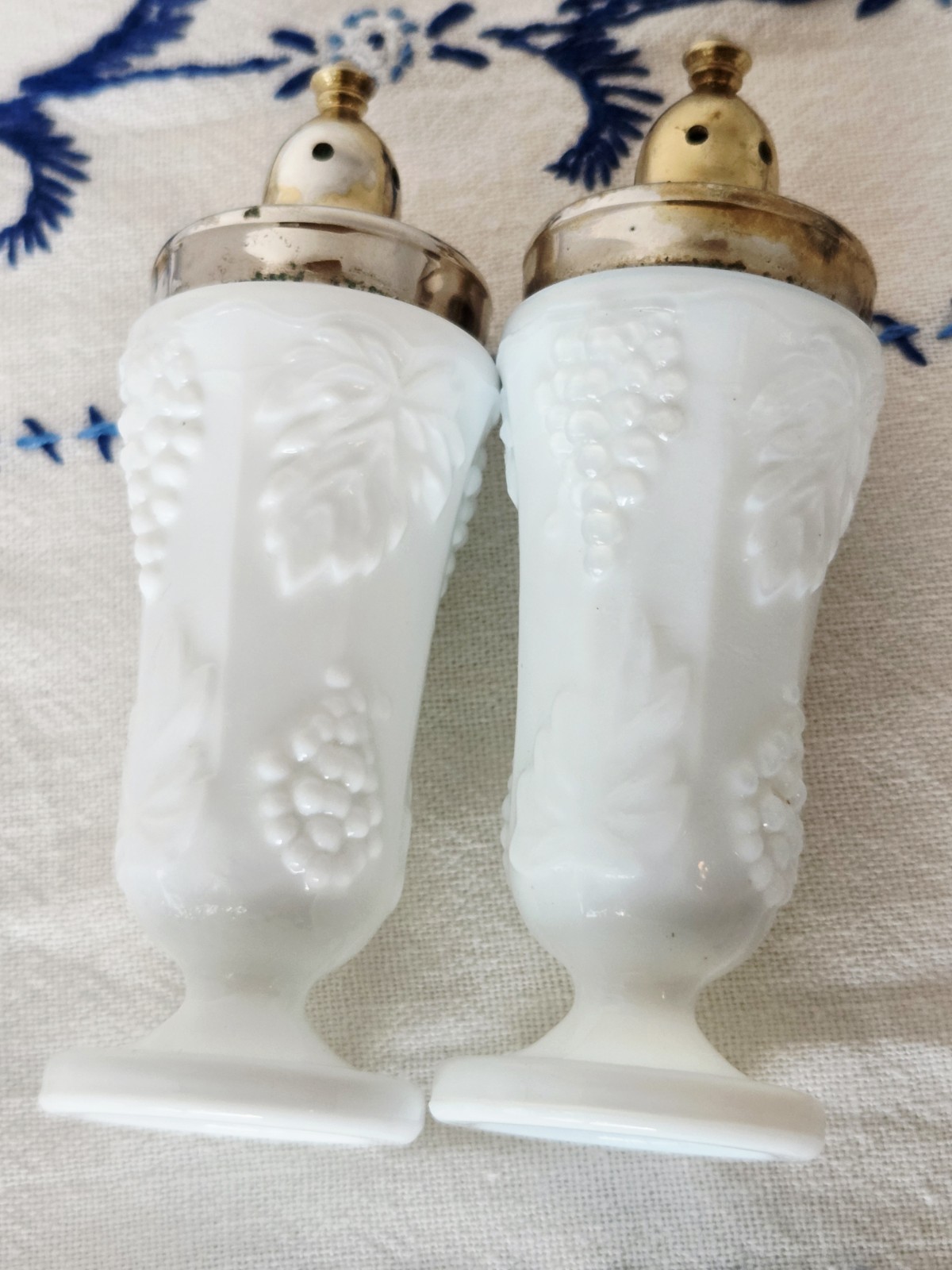 Vintage Milk Glass Salt & Pepper Shakers, Indiana Glass Harvest Grape Paneled