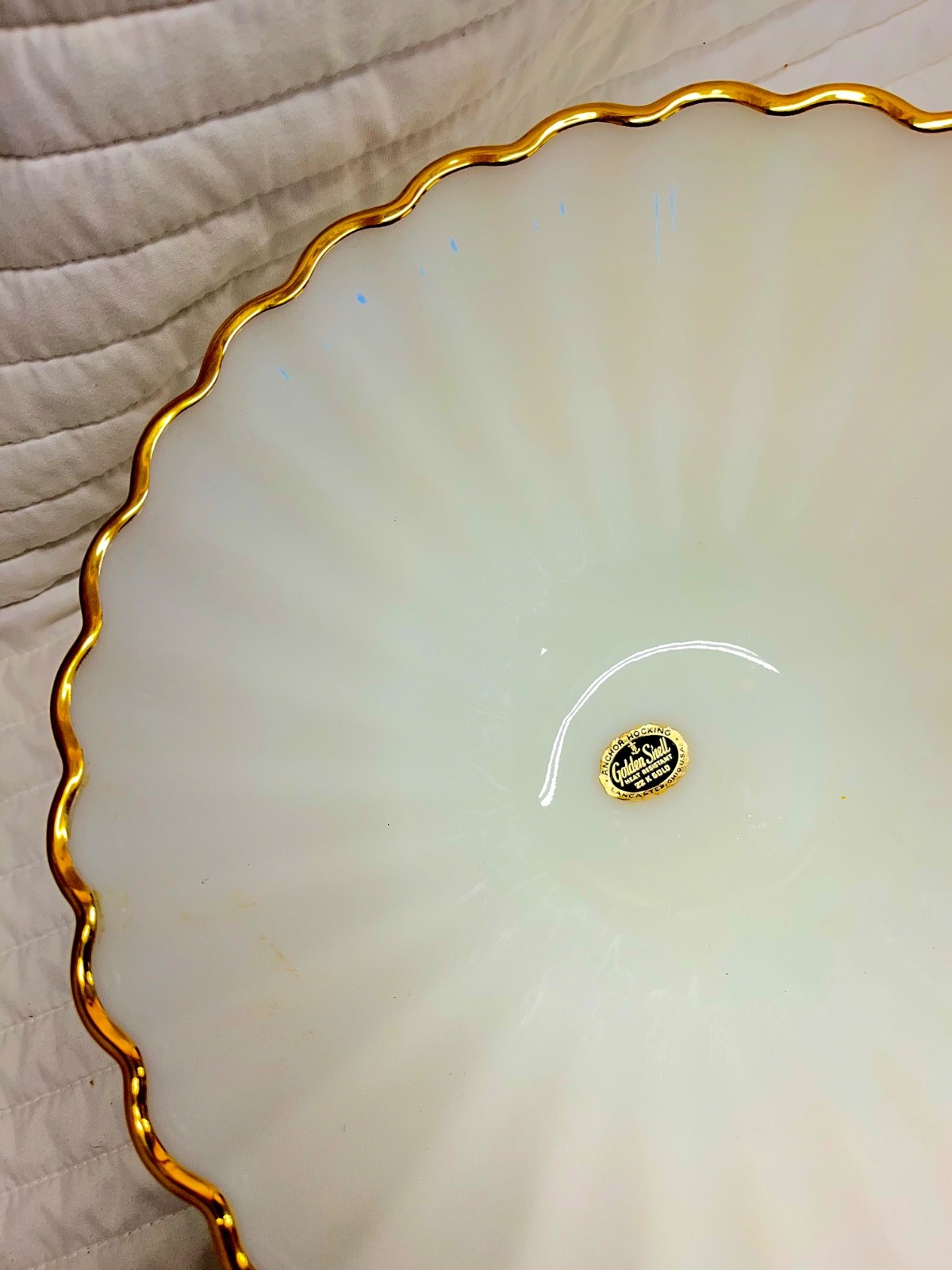 VTG 1950’s Anchor Hocking Milk Glass Gold Trimmed Punch/Serving Bowl 11″ x 5″