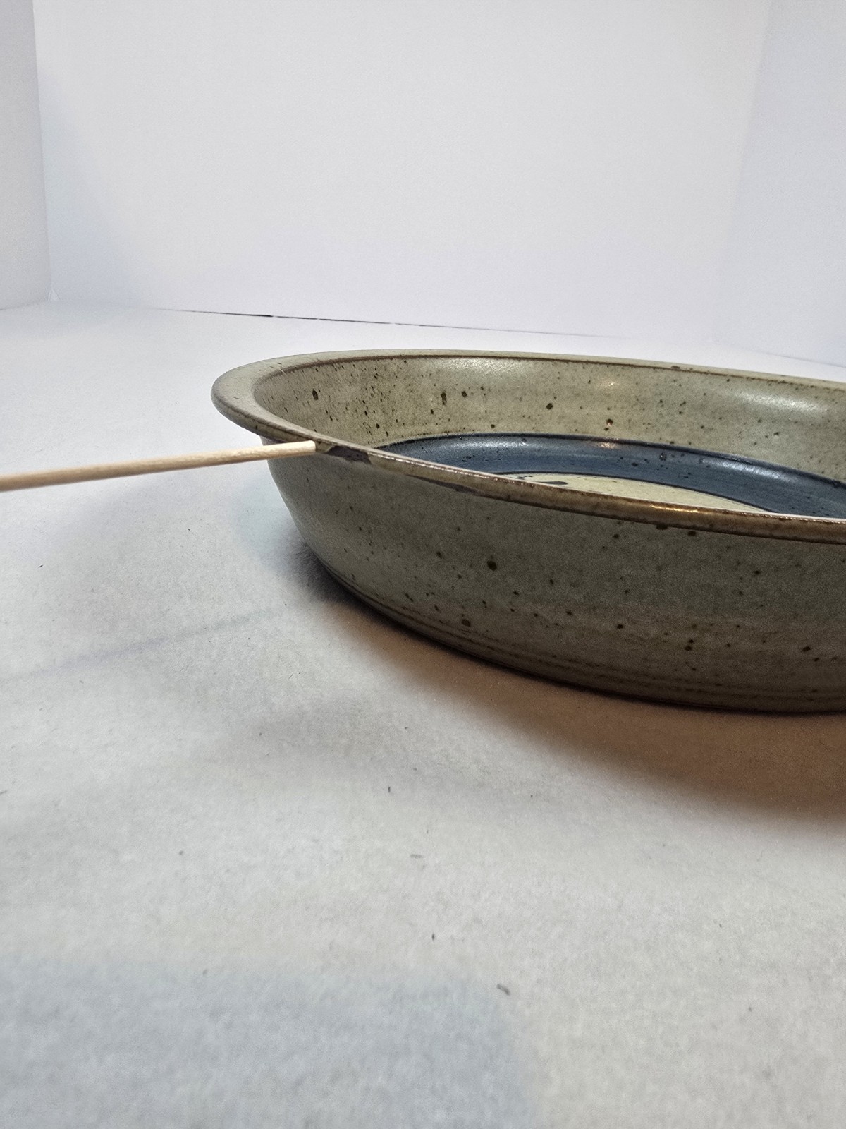 Vintage Karl Stelzer Pottery 9 In Pie Serving Plate Light Tan With Blue