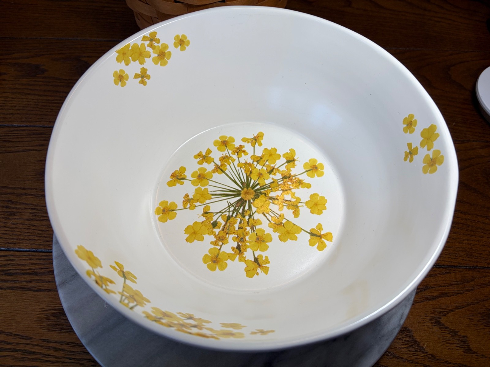 Bee And Willow Milbrook 10″ Round Serving Bowl White w/ Yellow Flowers Stoneware