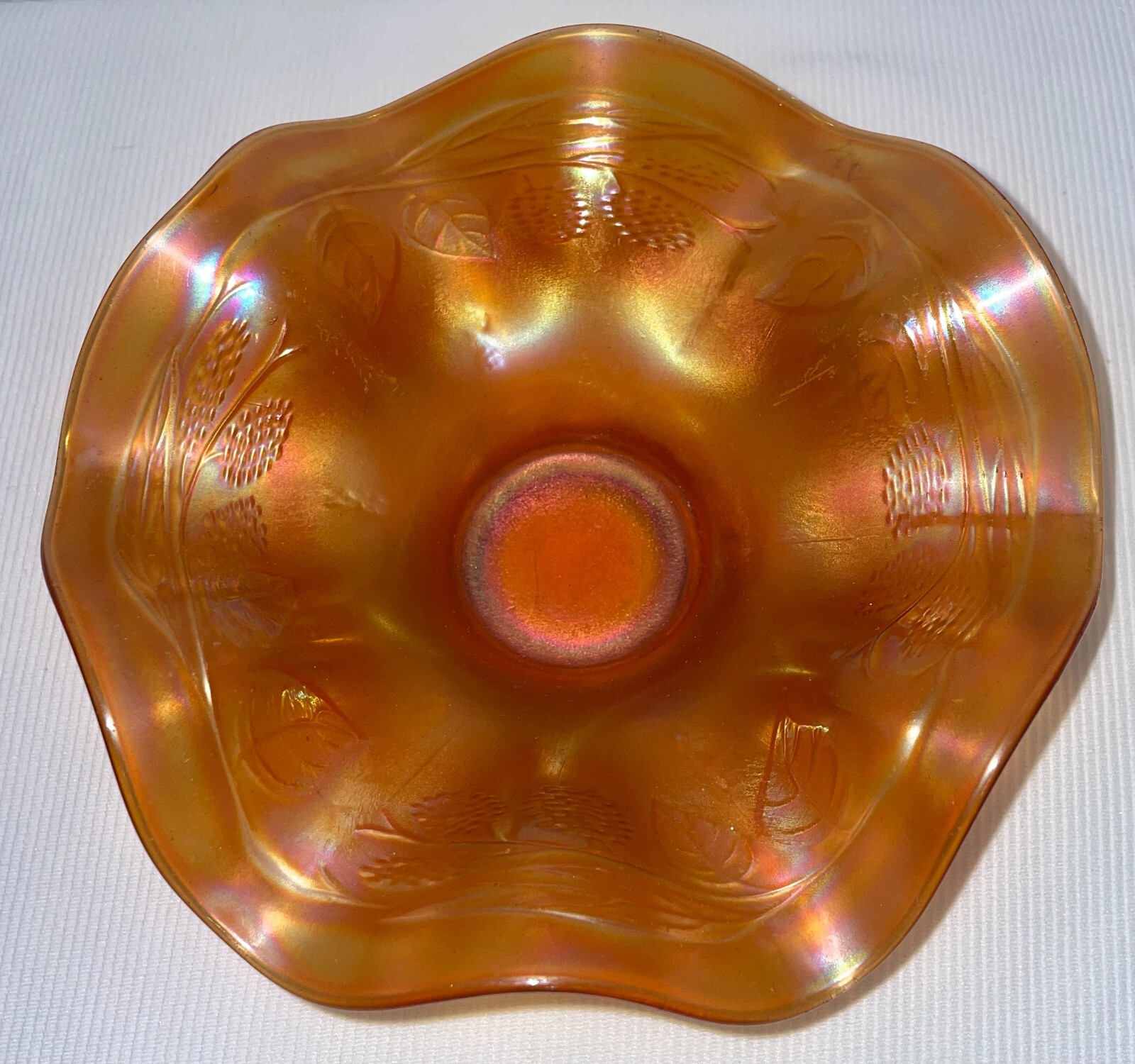 Fenton Marigold Carnival Glass Leaf & Berries Ruffled Edge Bowl 6×3 Inches