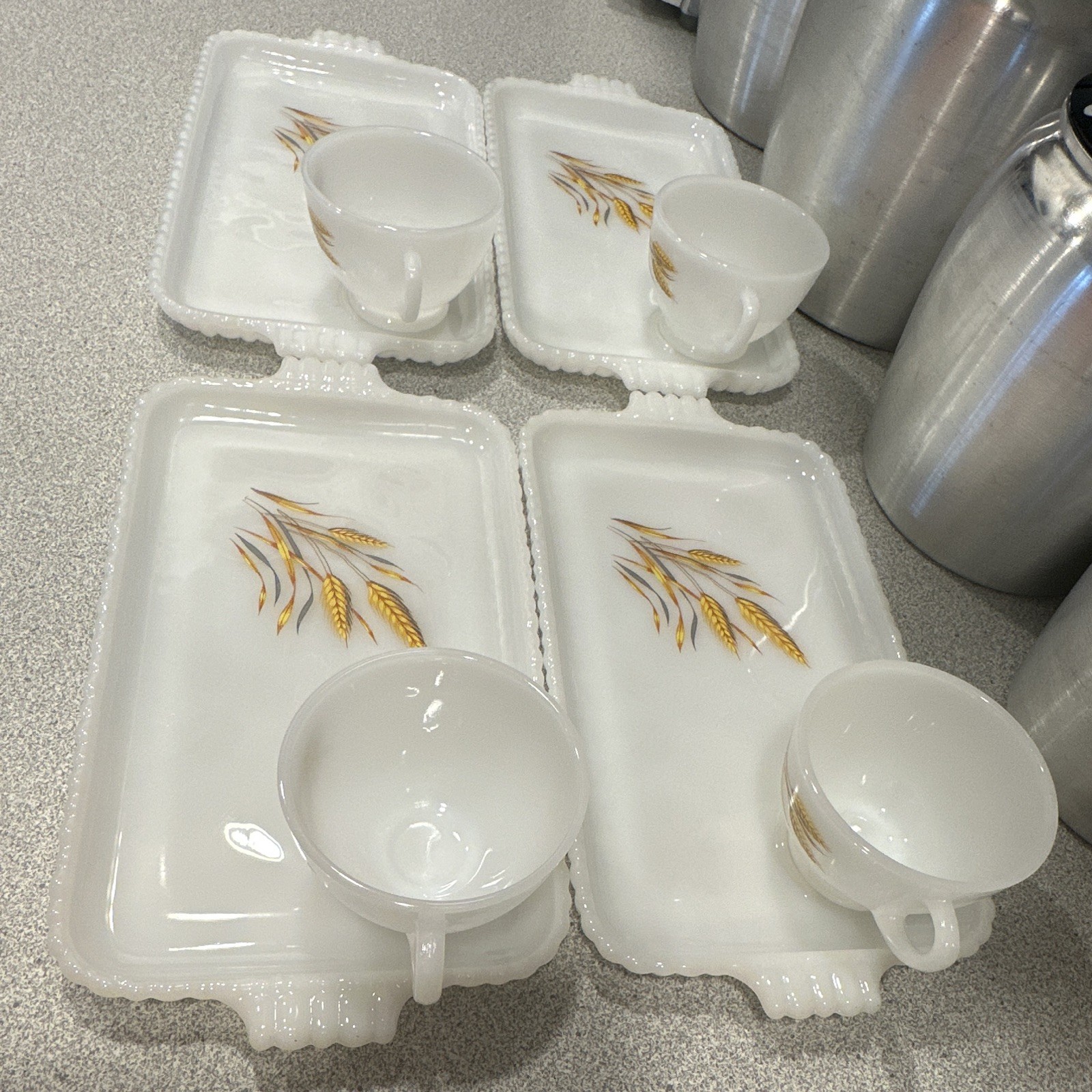 Vintage SNACK SET Golden Wheat Milk Glass 4 cups & 4 serving trays 1950s Y0222