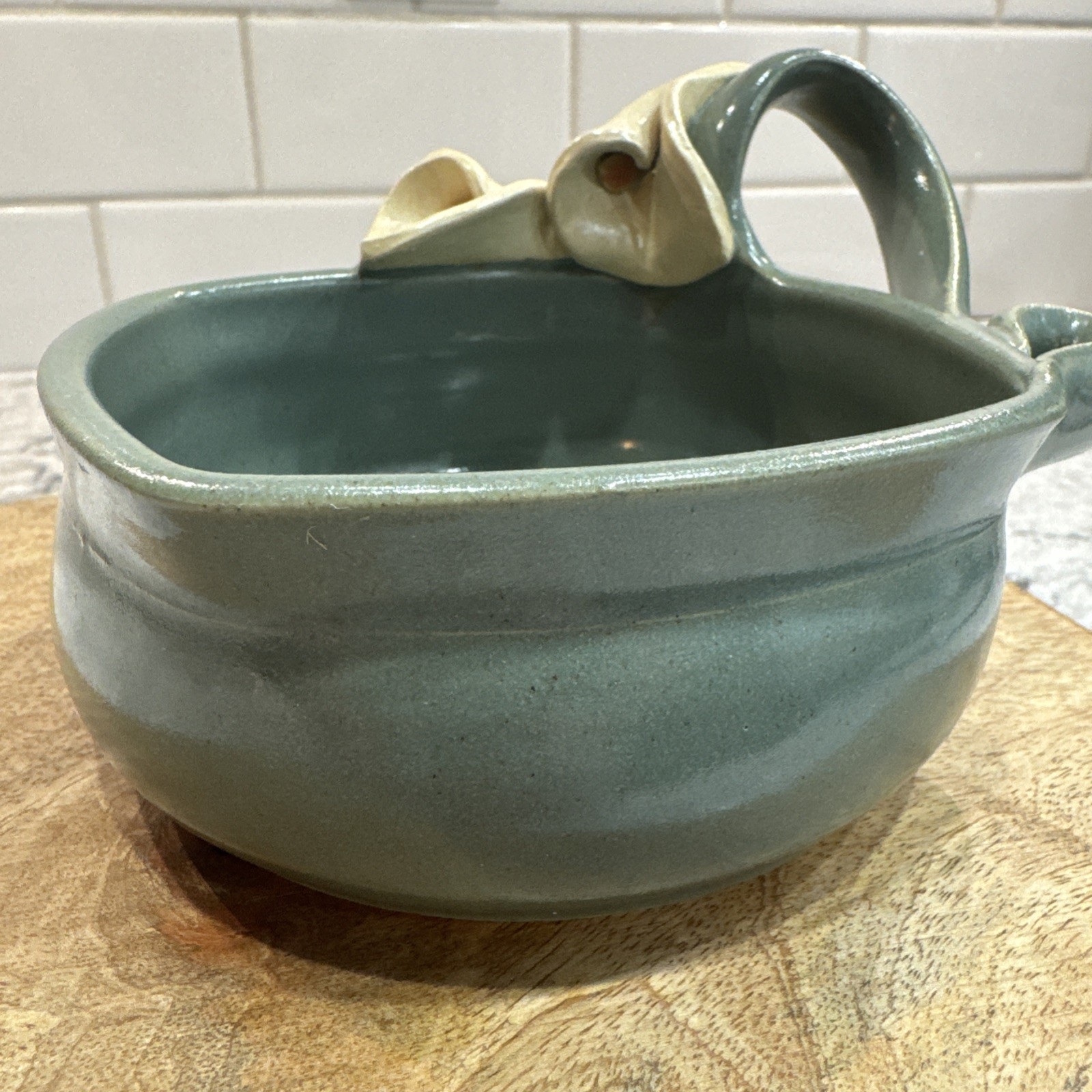 Elaine Lamb Mud Mothers Studio Pottery Bowl Applied Lilies Handle Gray Blue Tan