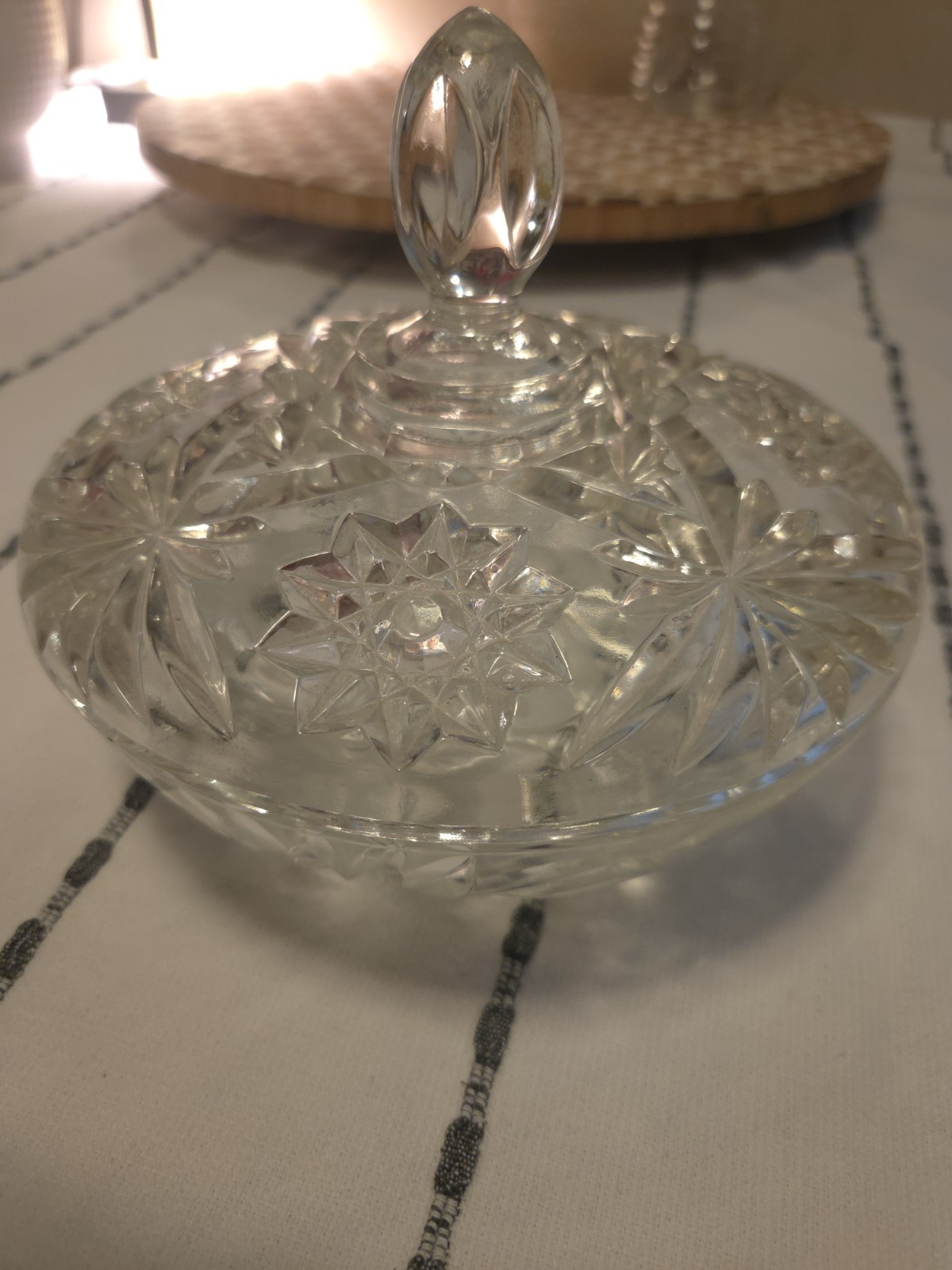 Clear Cut Glass Starburst Covered Bowl with Lid, Round Candy Dish 2-Piece