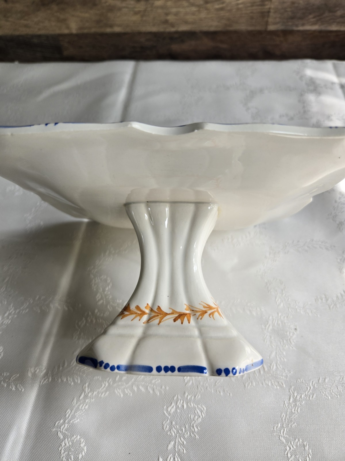 Vintage A. Zen Nove Italy Hand Painted Majolica Pedestal Cake Stand / Compote