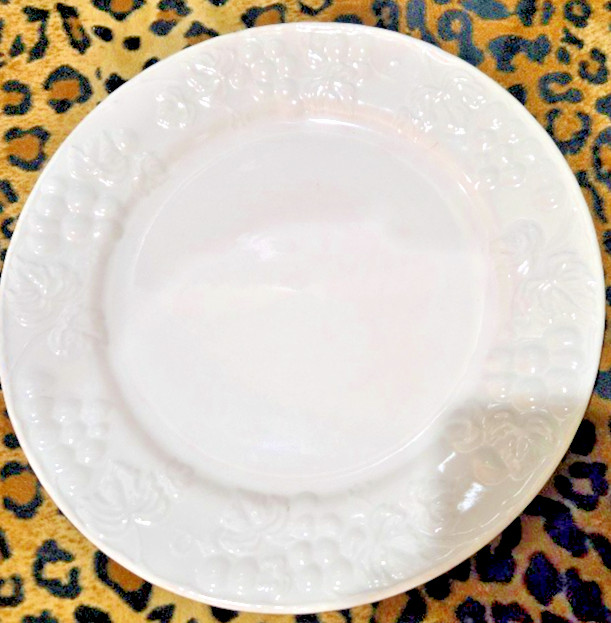 Sonoma Stoneware 1990 Fruit Pattern white Heritage Mint 10.5 Plate 10 AVAILABLE