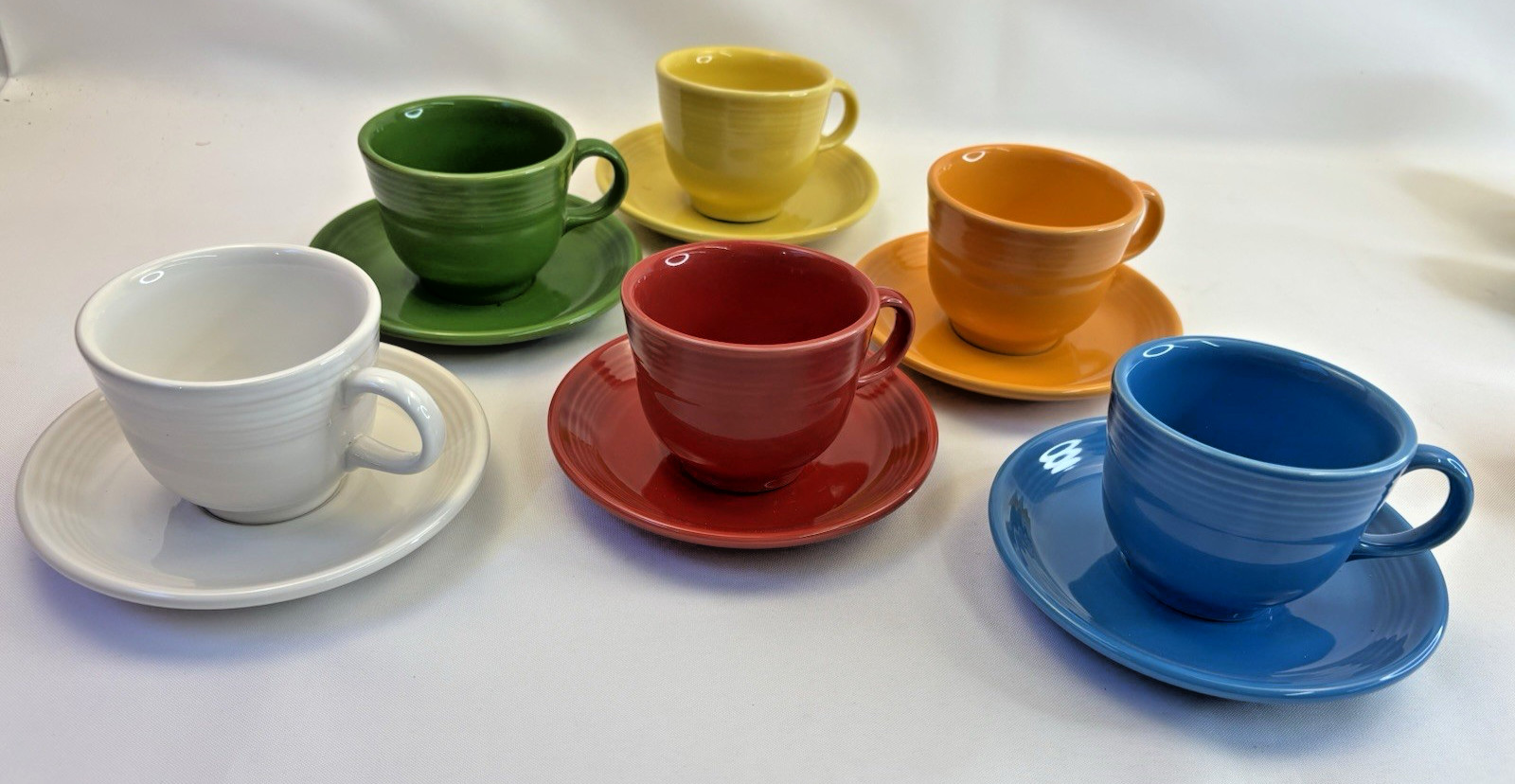 Homer Laughlin ~ FIESTAWARE Matched Set of 11 Coffee /Tea Cups and Saucers