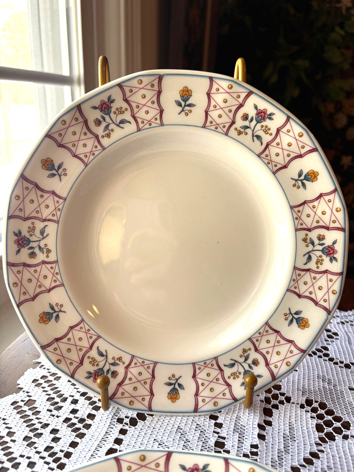 6 Dishes – Adams English Ironstone Anita Pattern 4 Dinner & 2 Salad Plates
