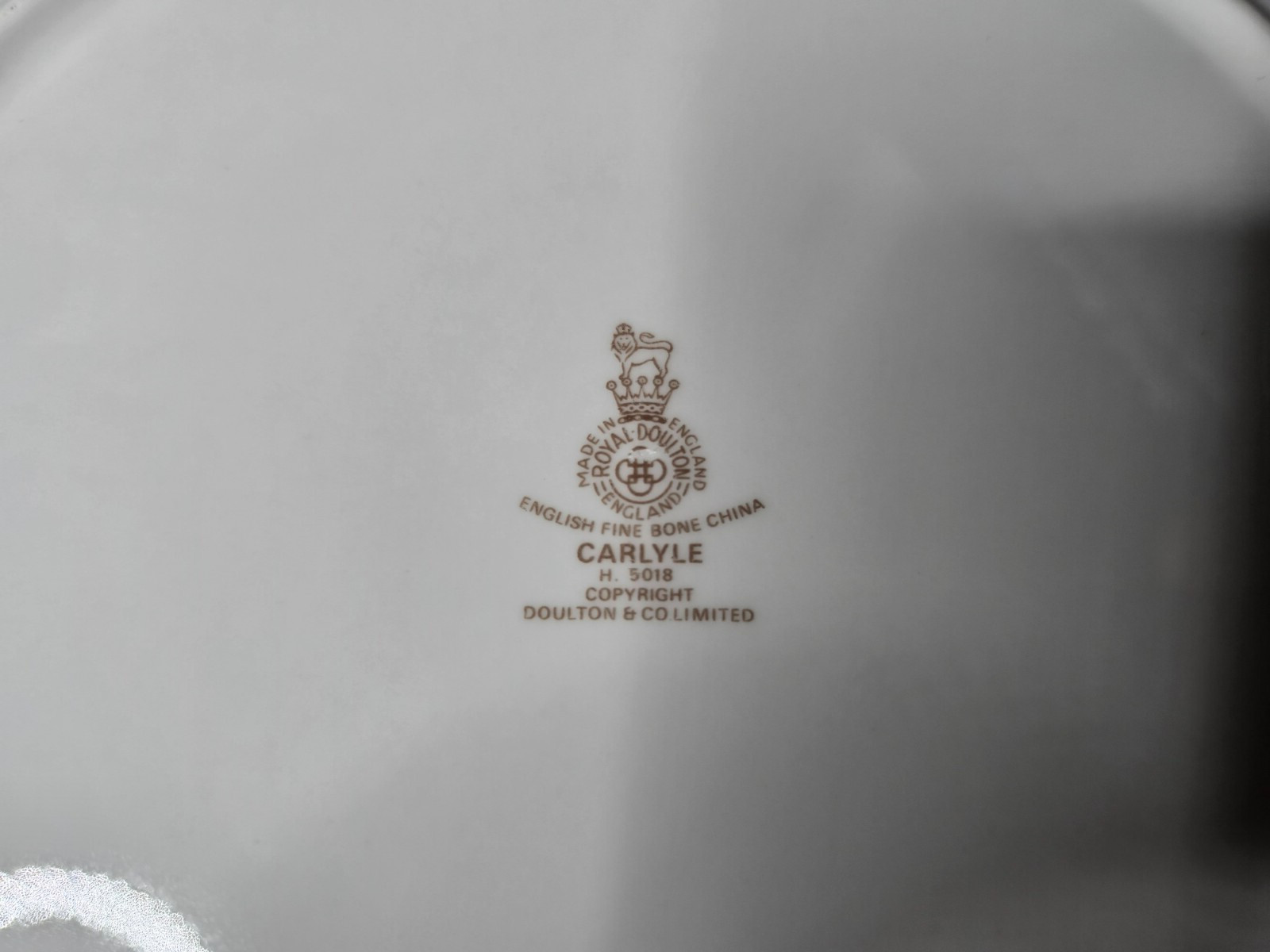 Royal Doulton China Carlyle 5 piece Place Setting