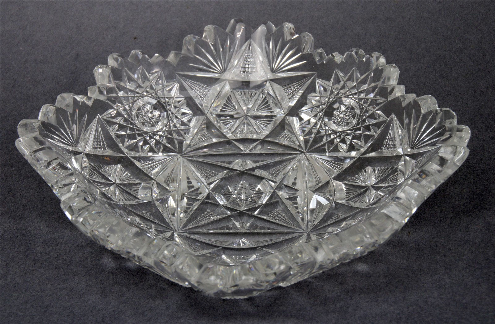 Vtg LIBBEY American Brilliant Period Cut Glass Candy Trinket Dish Stars 6″ x 6″