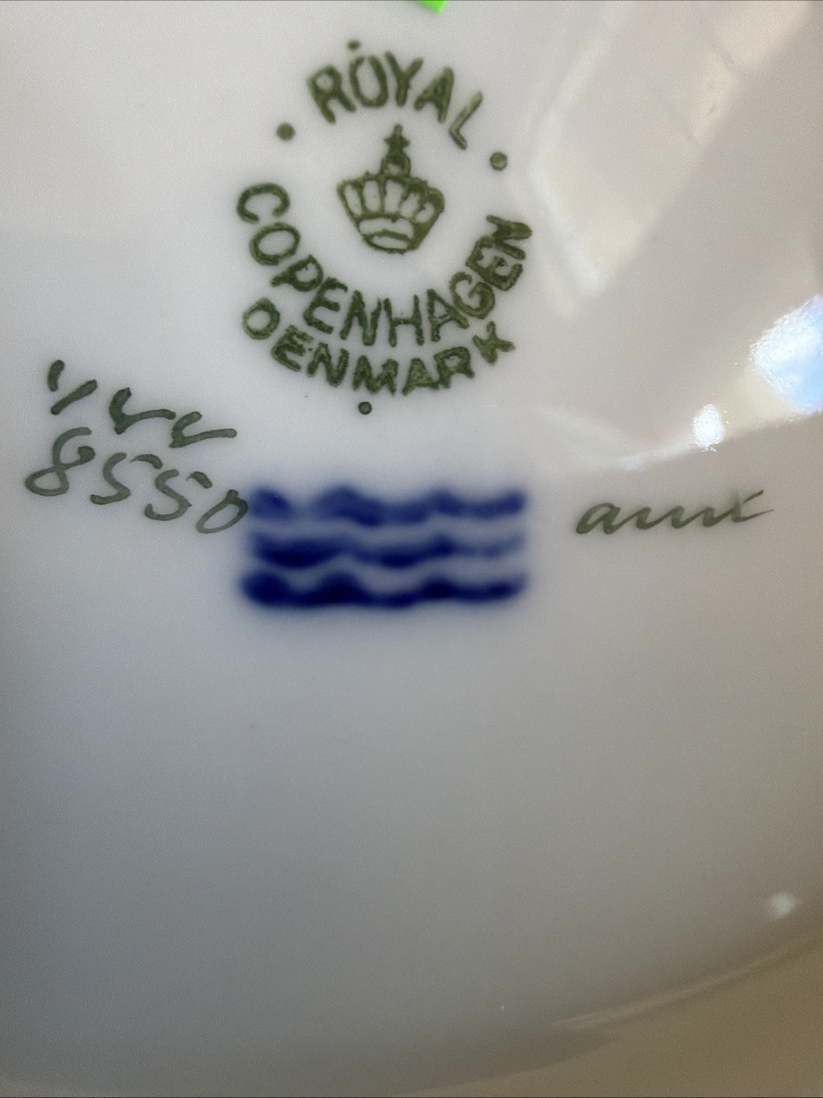 Royal Copenhagen Henriette Luncheon Plates 8 3/4″ New