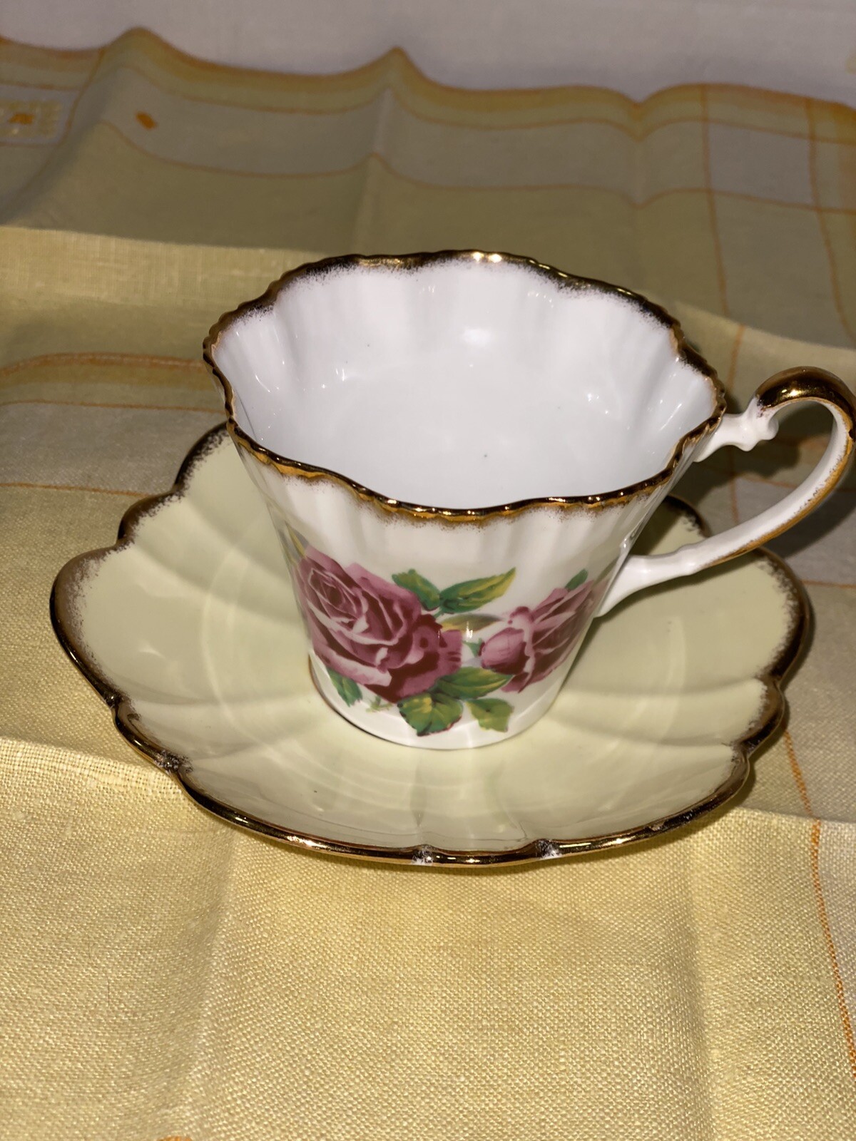 Salisbury Tea Cup & Saucer “Juliana Rose” England Porcelain China Set