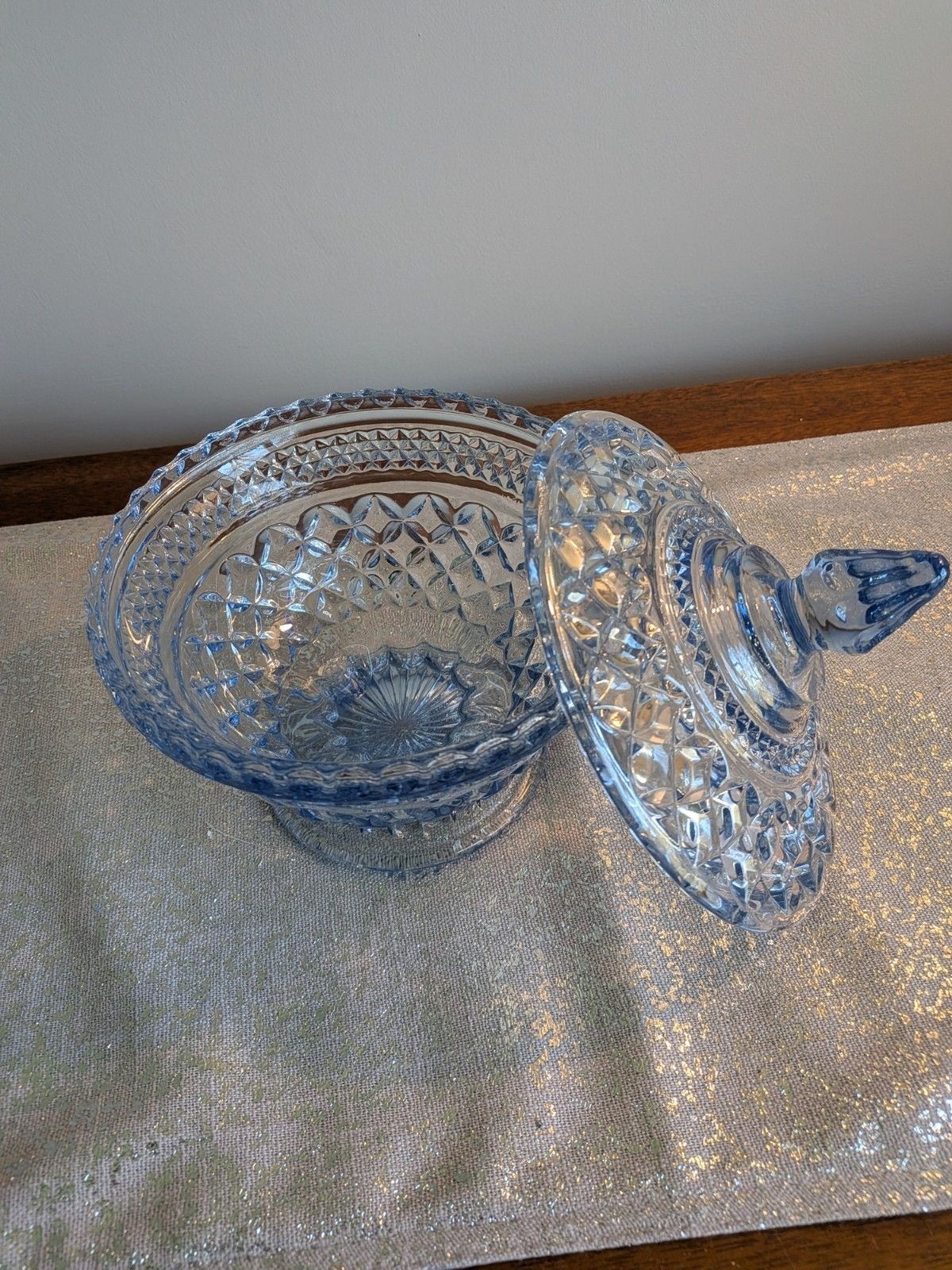 Anchor Hocking WEXFORD Vtg Sapphire Light Blue Footed Compote w/ Lid Candy Dish