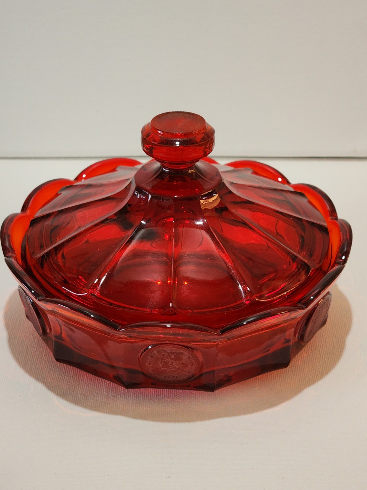 Vtg.Fostoria Coin Glass Ruby Red Covered Candy Dish w/Liberty Emblems 6.5Wx4.25H