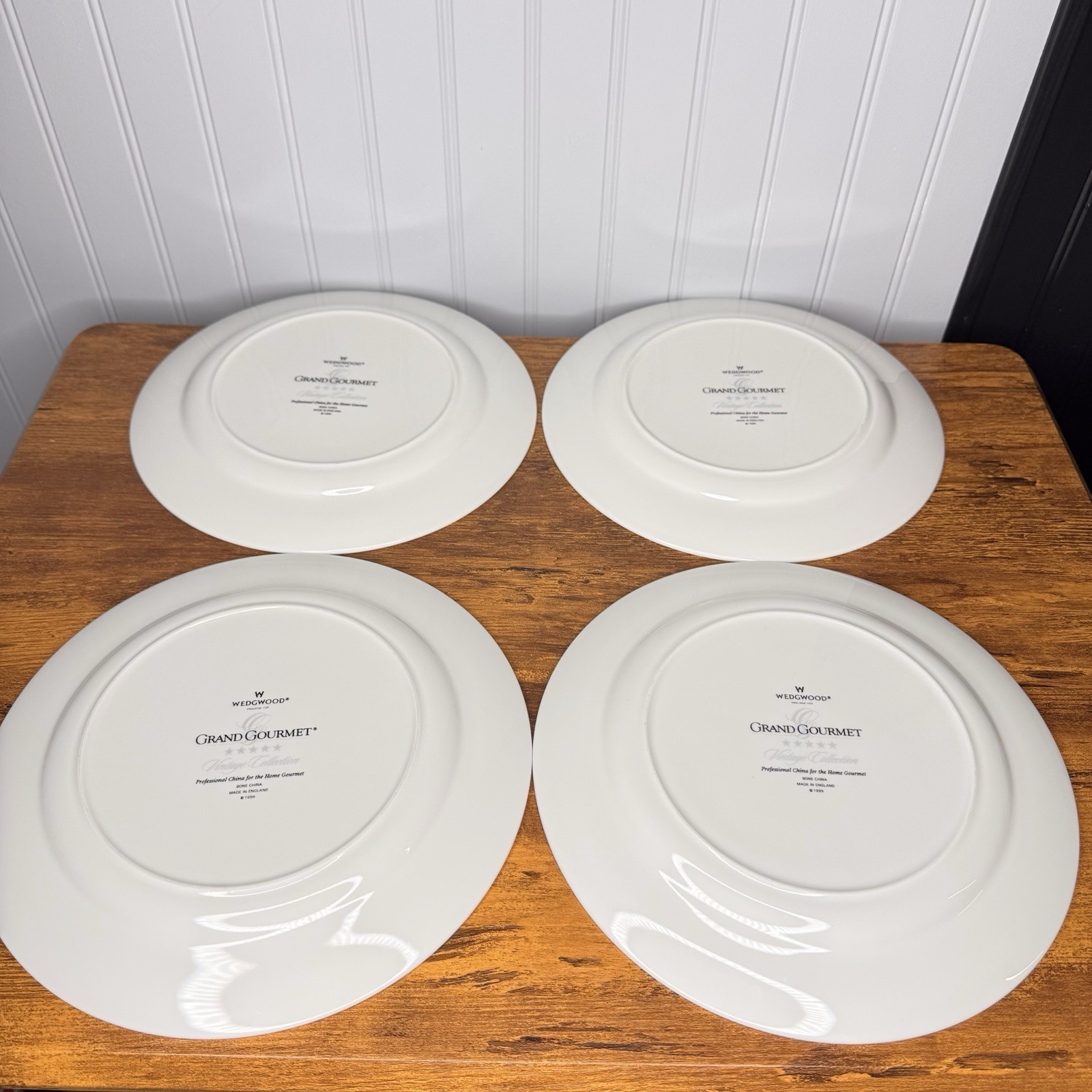 4 Wedgwood Grand Gourmet Collection Bone China 1999 Wine Dinner Plates England