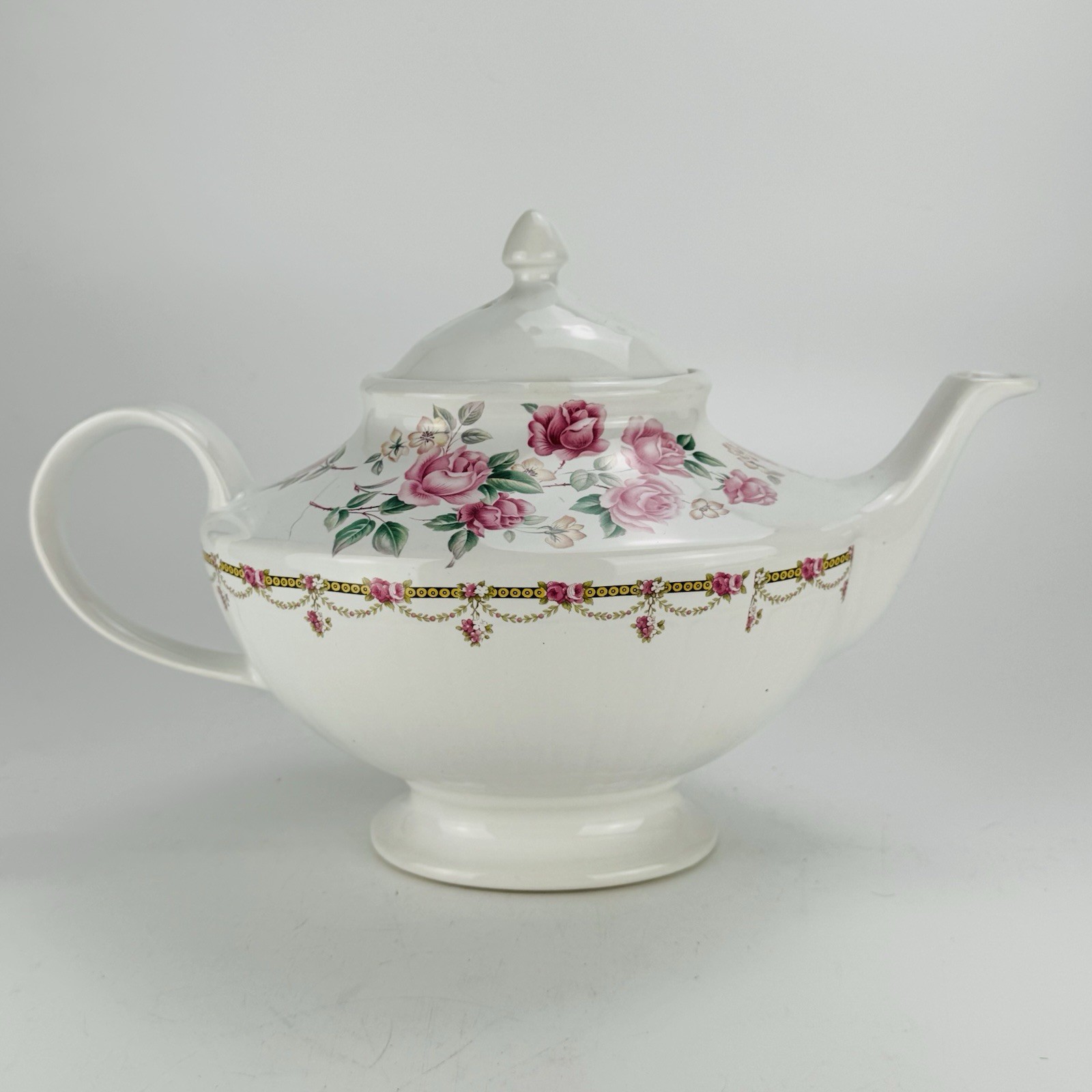 Vintage Arthur Wood & Son Teapot 6334 Pink Roses Staffordshire England 9.5””