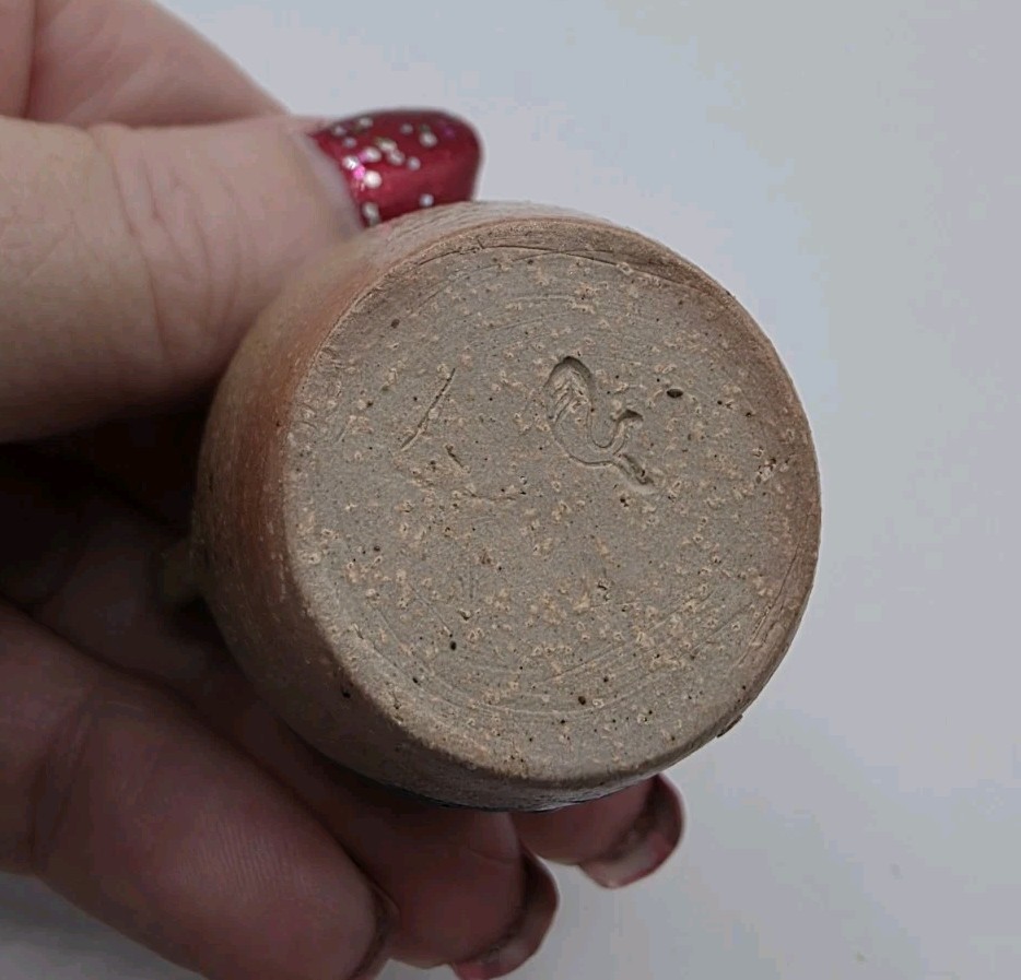 Vintage Rowe Pottery Miniature Lidded Bean Pot Salt Glaze Mini Crock Heart 1.5″