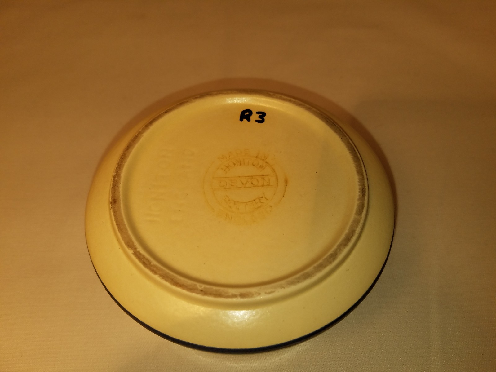 Honiton Pottery Small Bowl Made in Devon, England 4 1/4″ diameter & 2 1/8″ tall