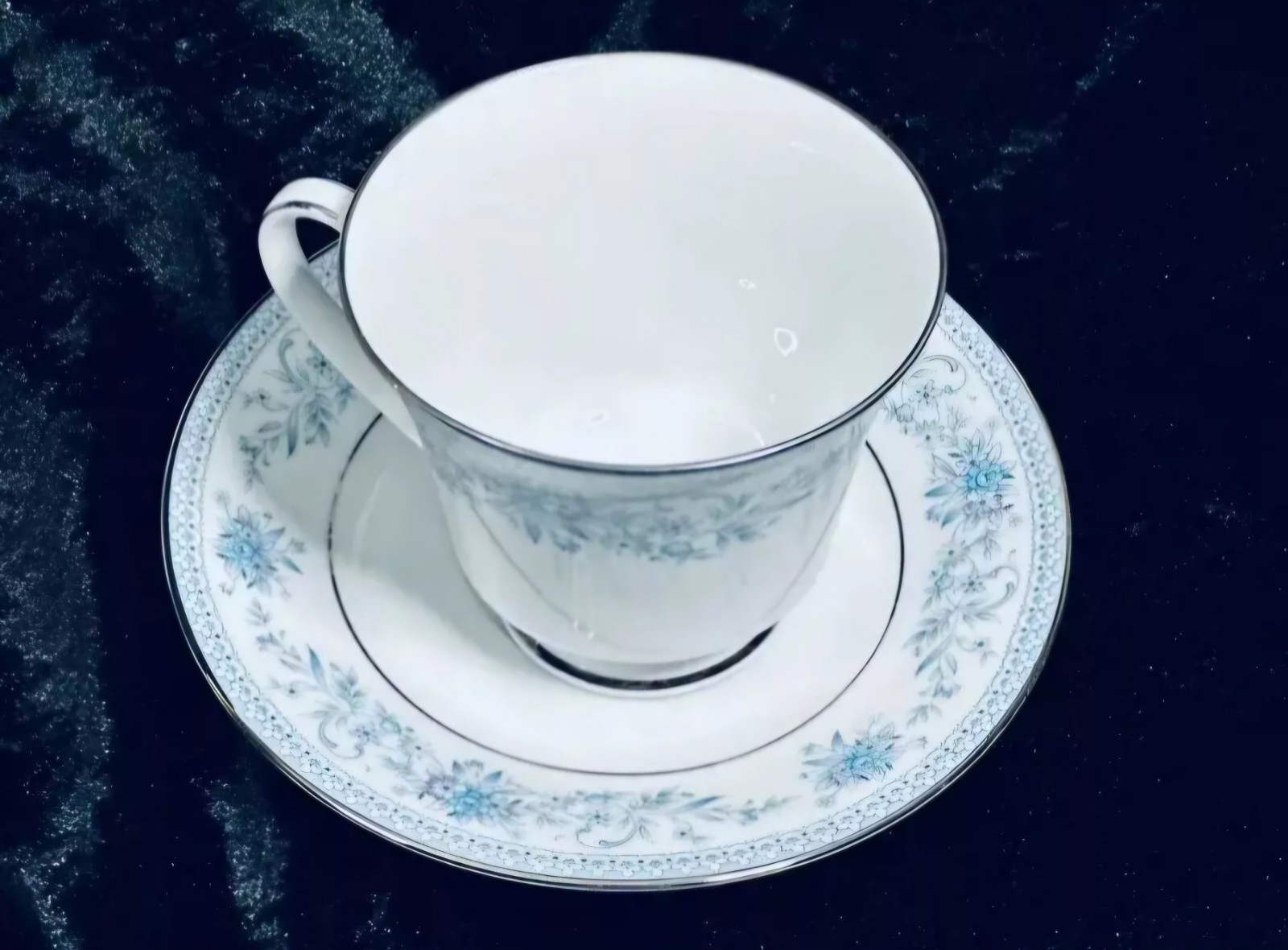 Beautiful Noritake Blue Hill Dinnerware Set Of 6 Settings