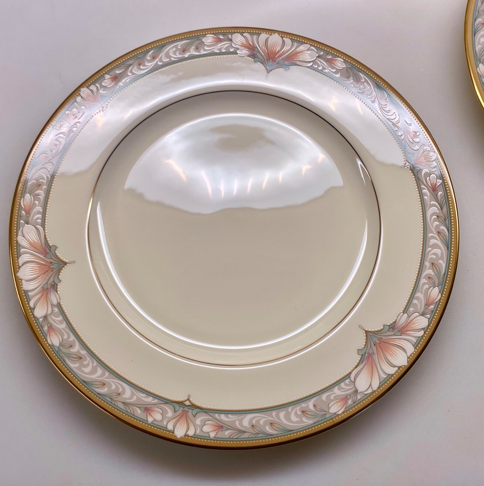 ELEGANT DINING ~ NORITAKE BARRYMORE ~ (4) 10 1/2″ DINNER PLATES ALL EX COND !