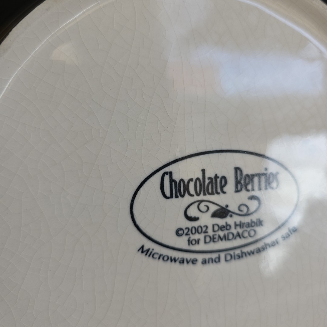Demdaco 2002 Chocolate Berries 11″ Dinner Plate Deb Hrabik HEAVY WARE
