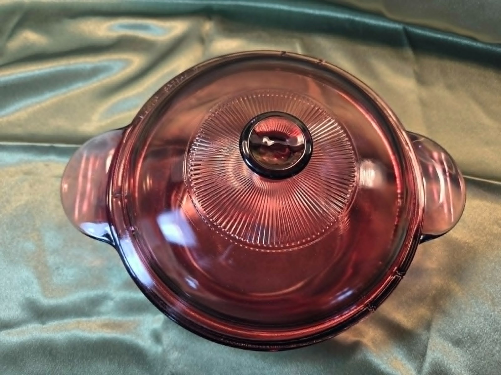 Vintage Corning Visions 1.5L Cranberry Covered Casserole w/ V-1.5-C Lid