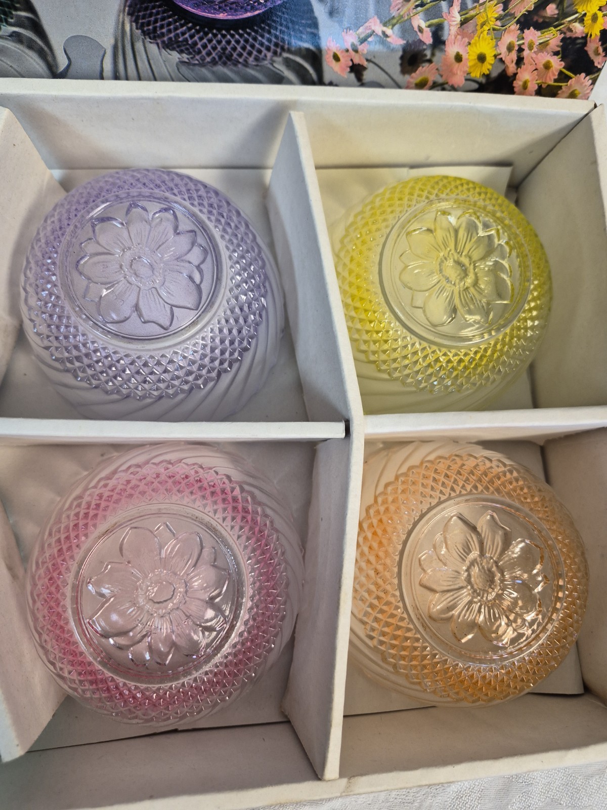 VTG Set of 6 Round Glass 3 3/4 Bowls Colored INDONESIA KIG Swirl Diamond Floral