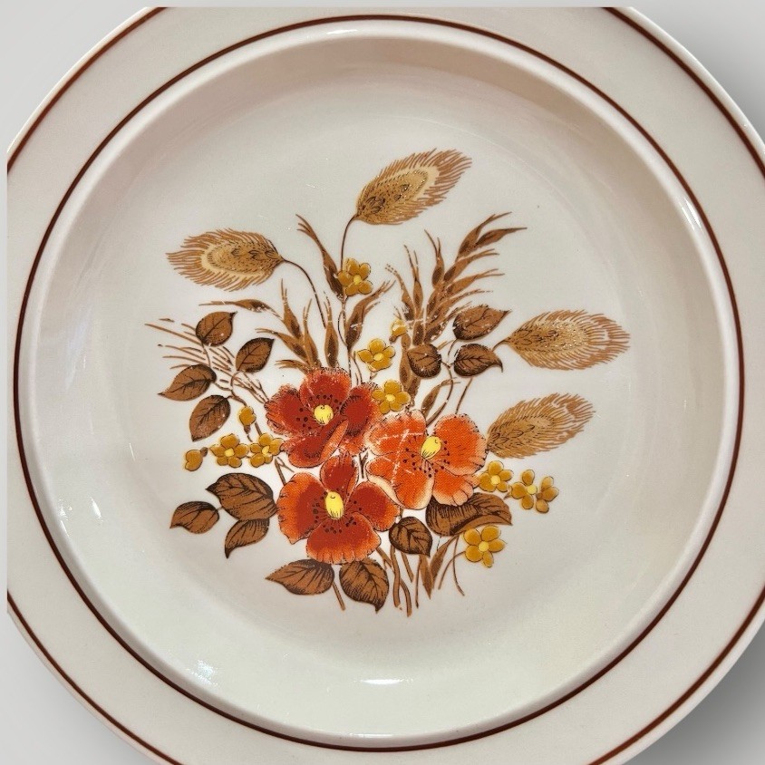 Diamond Design Stoneware Salad Plate 7.75in” Floral Wheat Brown Japan Preowned
