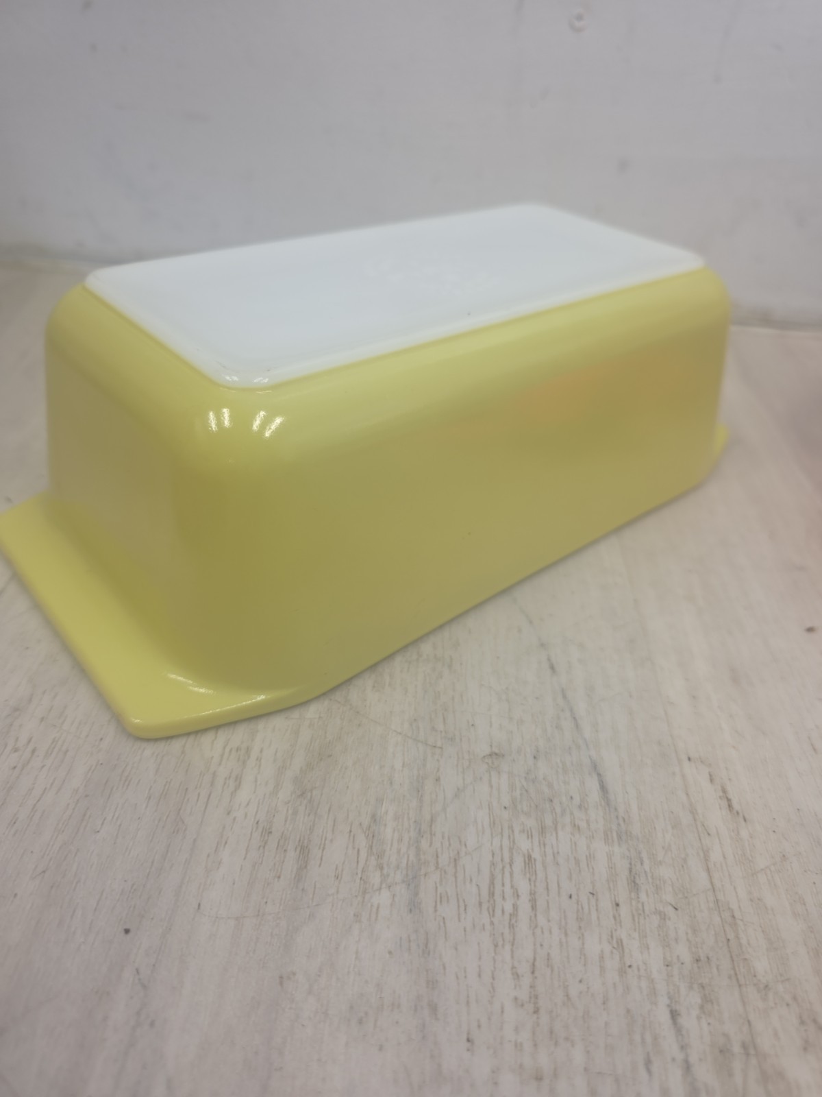 Vintage Pyrex Lemon Yellow Loaf Pan Baking Dish #913 8.5”X 4.5”X 2.5” USA NICE