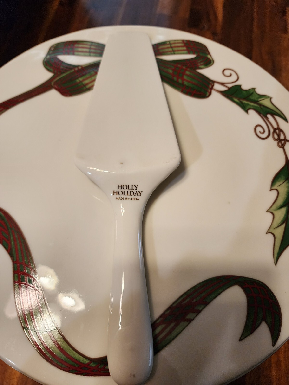 Cake Pie Stand & Server Holly Holiday Home for the Holidays Plaid Ribbon 11″ Rnd