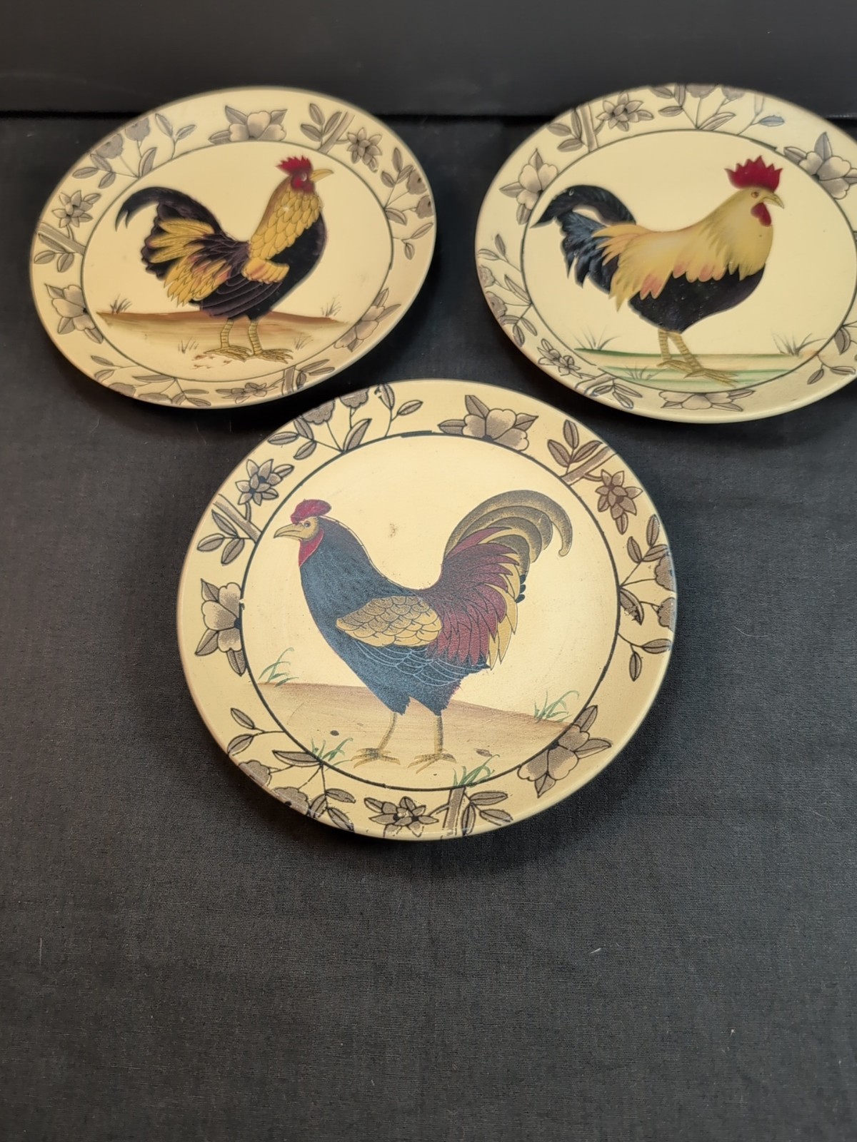Set of 3 Vintage Rooster Decorative Wall Plates 6in