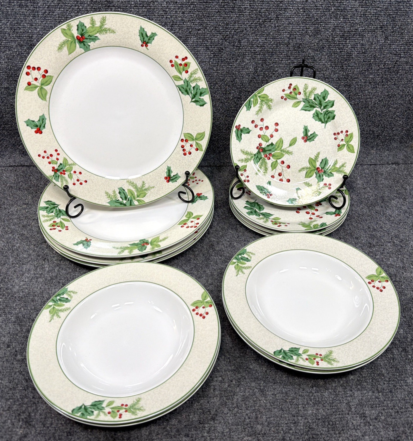Lillian Vernon Holly & Berries Green LV17 12 pcs Dinner & Salad Plates & Bowls