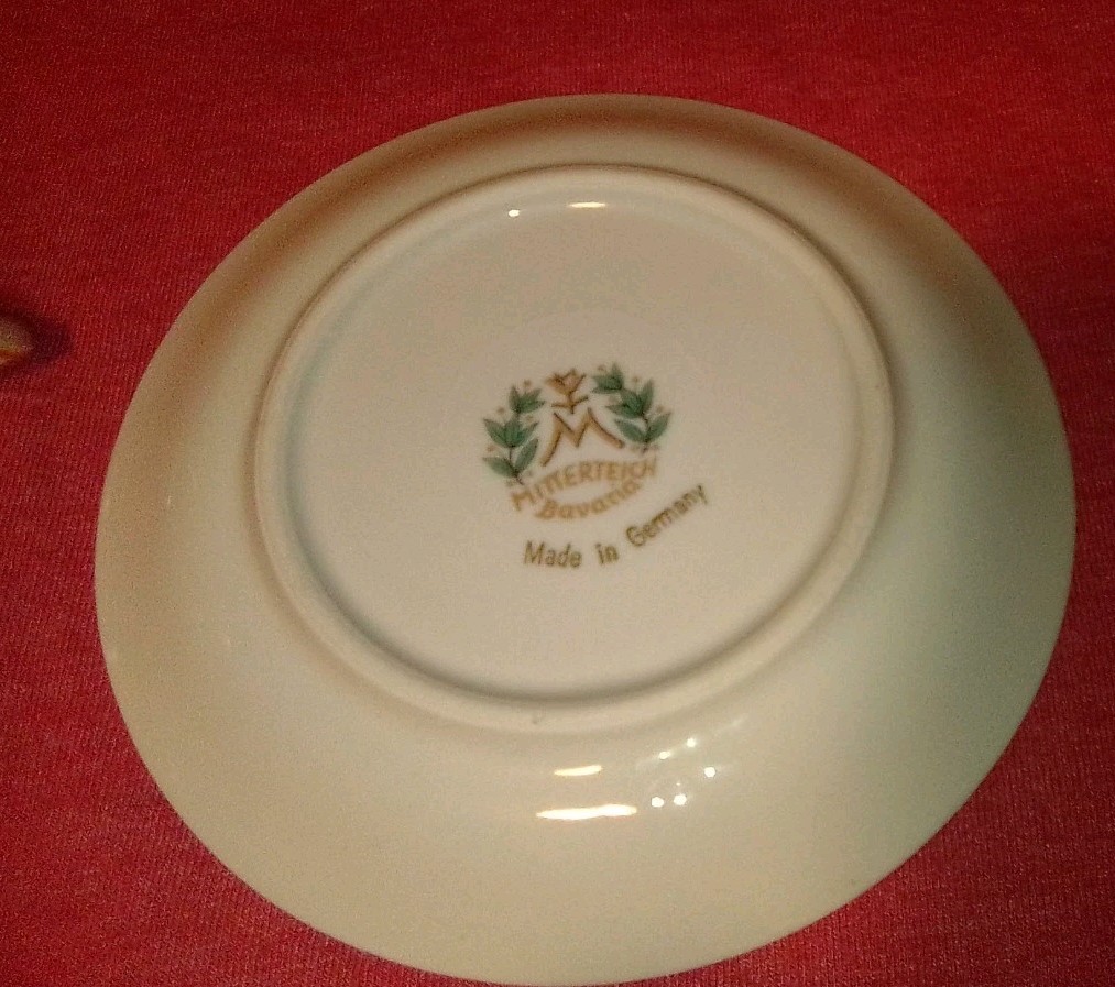 Mitterteich Bavaria Germany Demitasse Cup And Saucer Gold Trim Red/pink/Cream